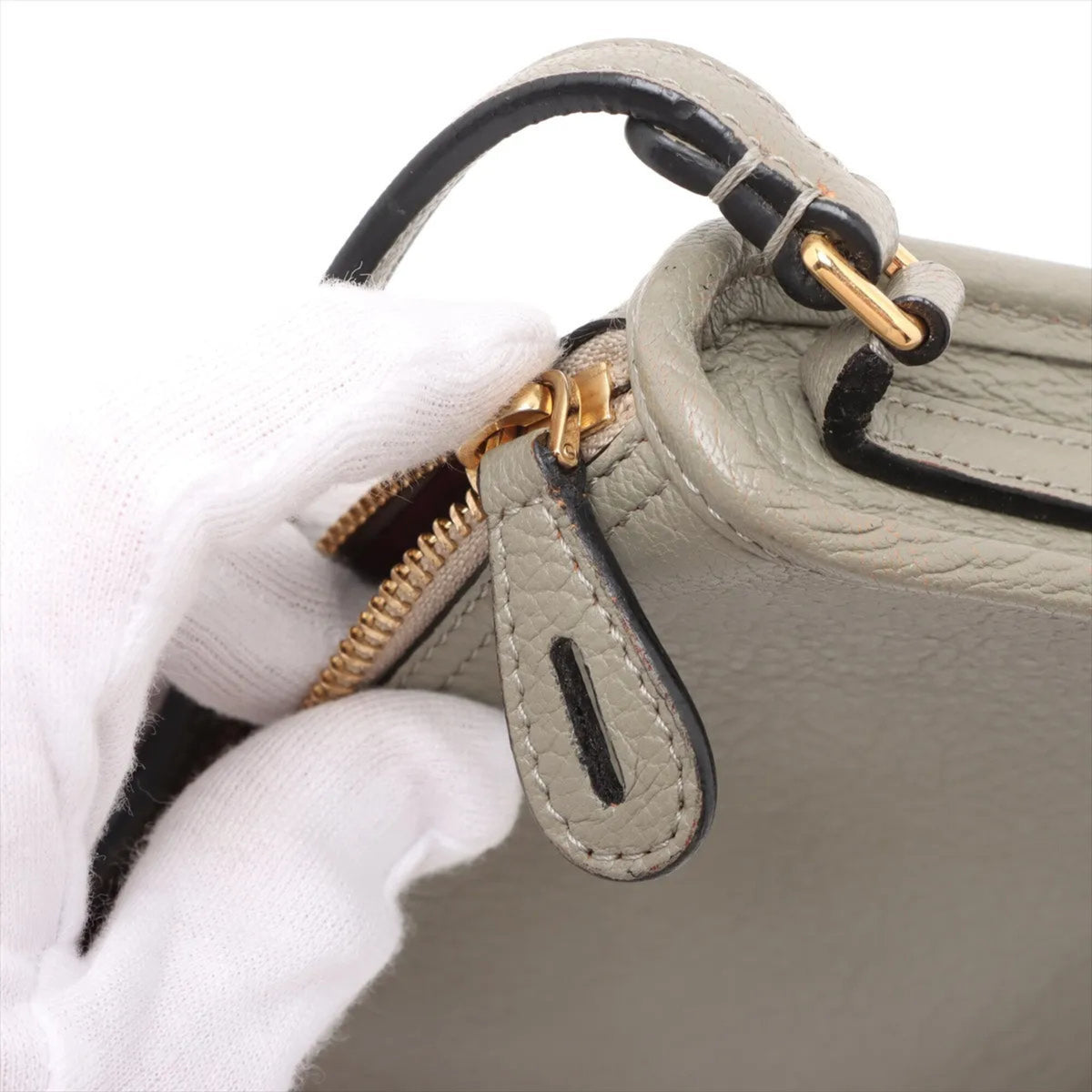 Loewe Gray Leather Handbag (Pre-Owned)