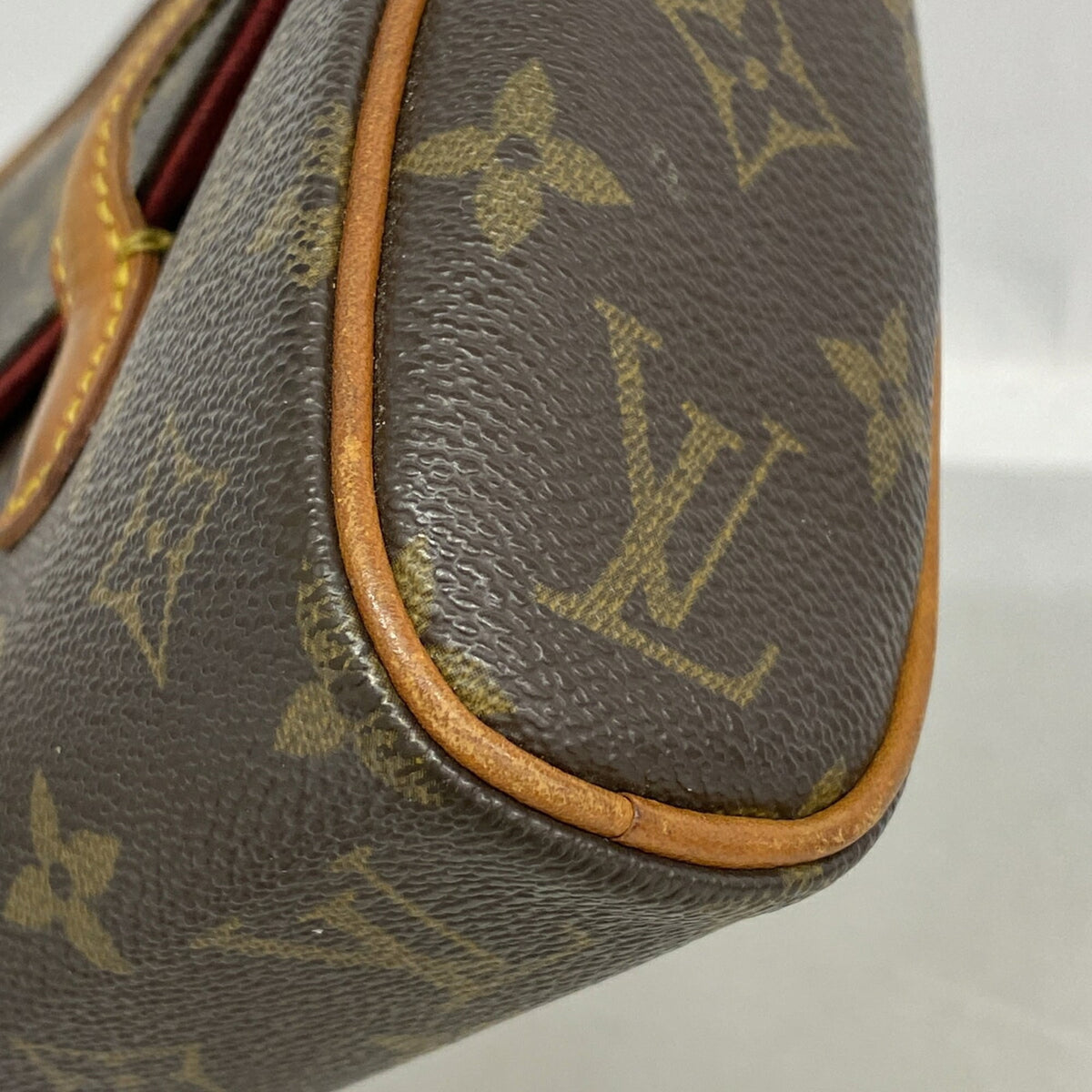 Louis Vuitton Brown Handbag (Pre-Owned)