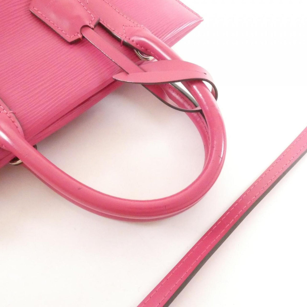 Louis Vuitton Pivoine Leather Handbag (Pre-Owned)