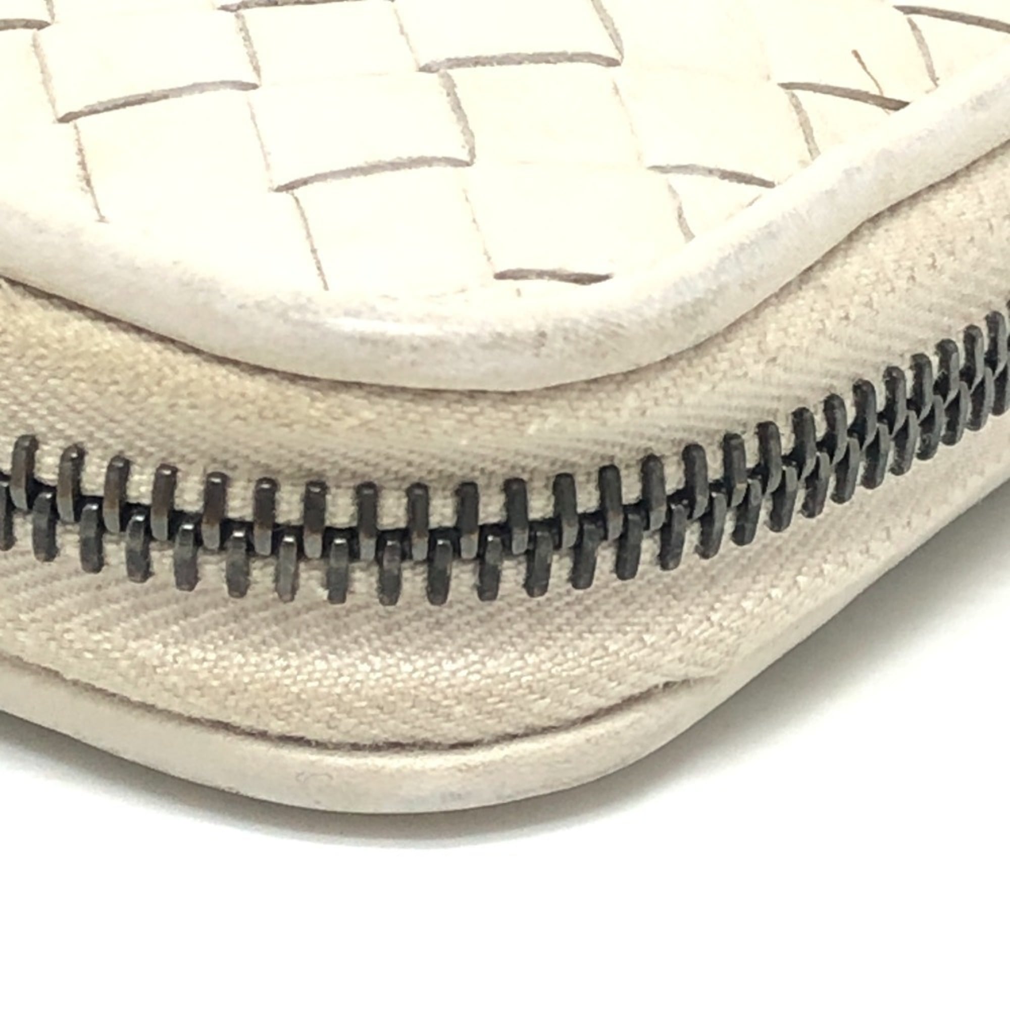 Bottega Veneta White Intrecciato Long Wallet (Bi-Fold) (Pre-Owned)