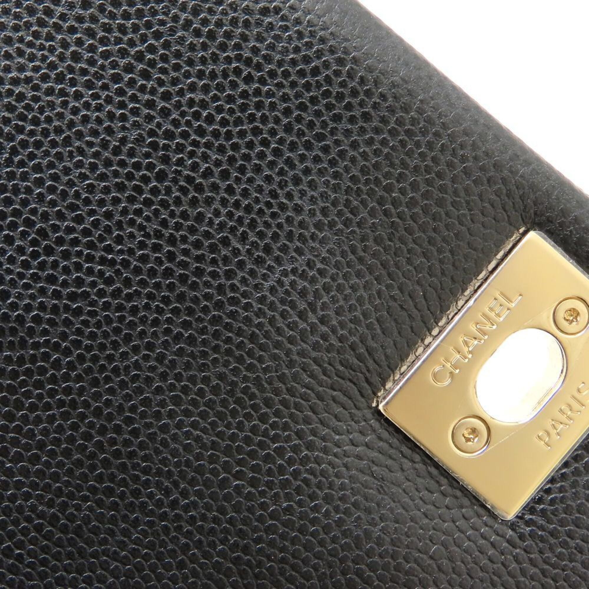 Chanel Black Grained Calfskin Handbag (Pre-Owned)