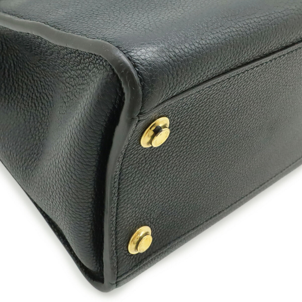 Louis Vuitton Noir Leather Handbag Shoulder Bag (Pre-Owned)