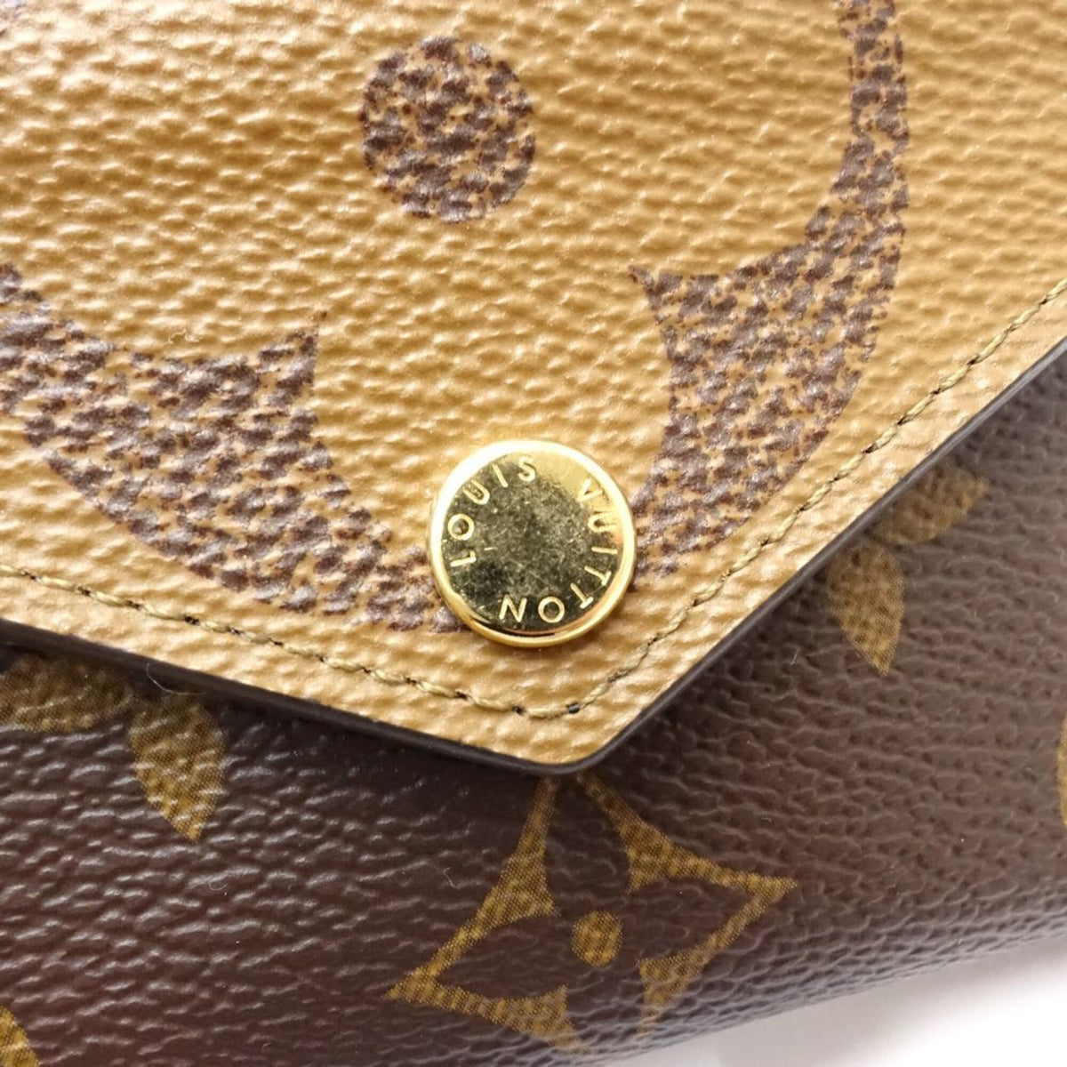 Louis Vuitton Monogram Beige Brown Monogram Wallet (Tri-Fold) (Pre-Owned)