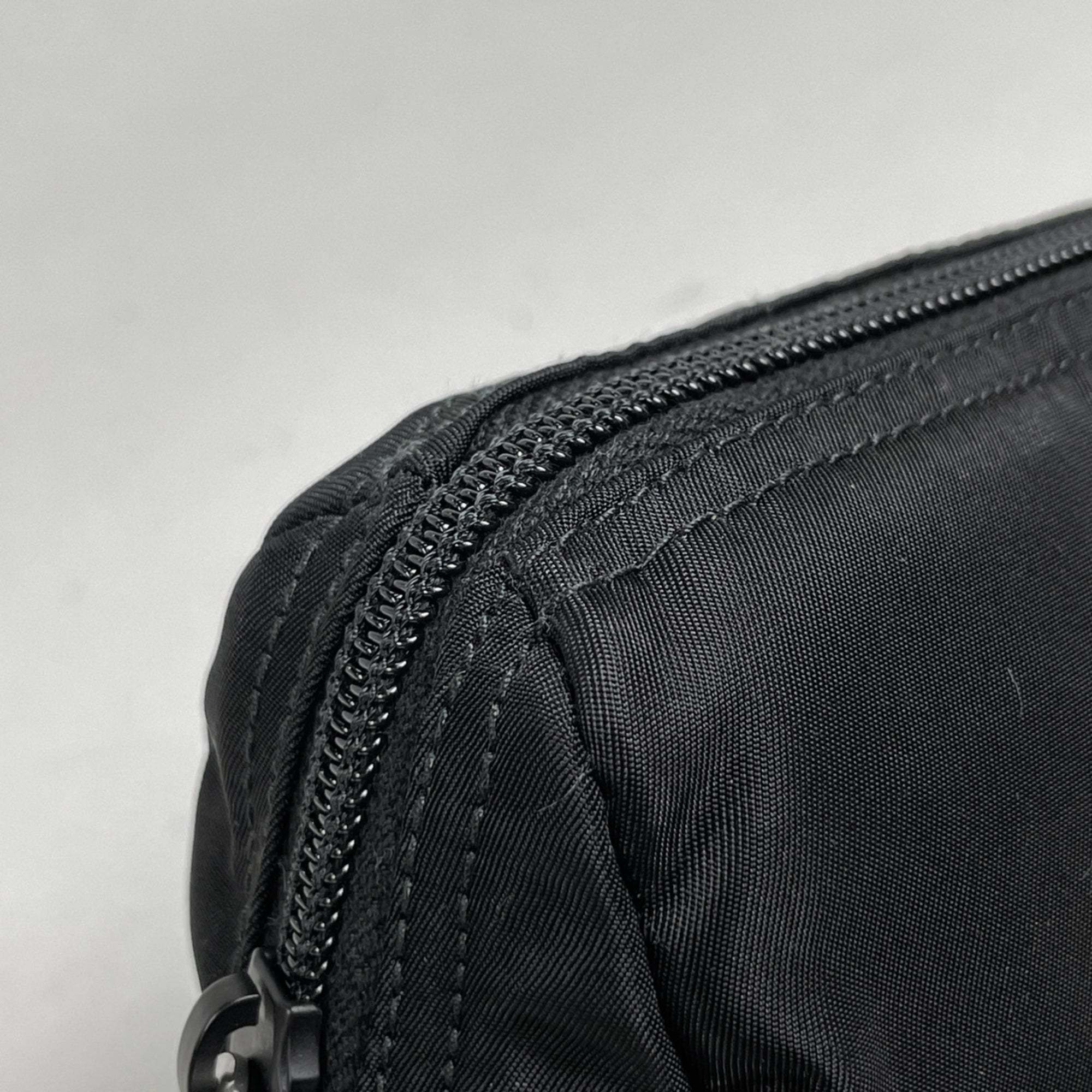 Prada Black Leather Pouch (Pre-Owned)