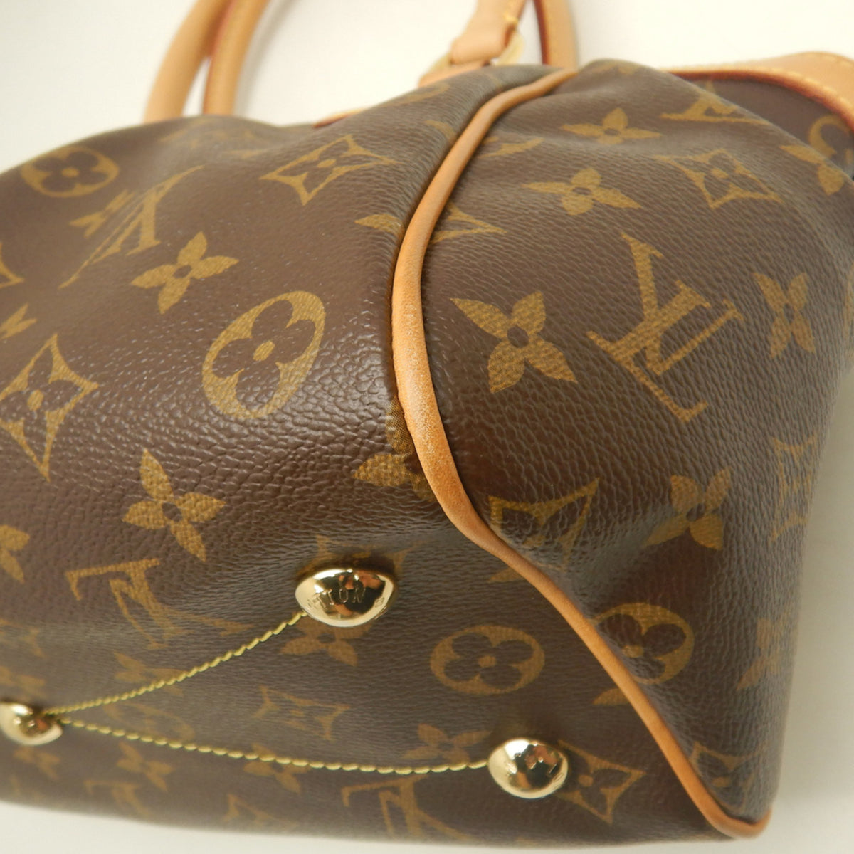 Louis Vuitton Brown Monogram Canvas Handbag (Pre-Owned)