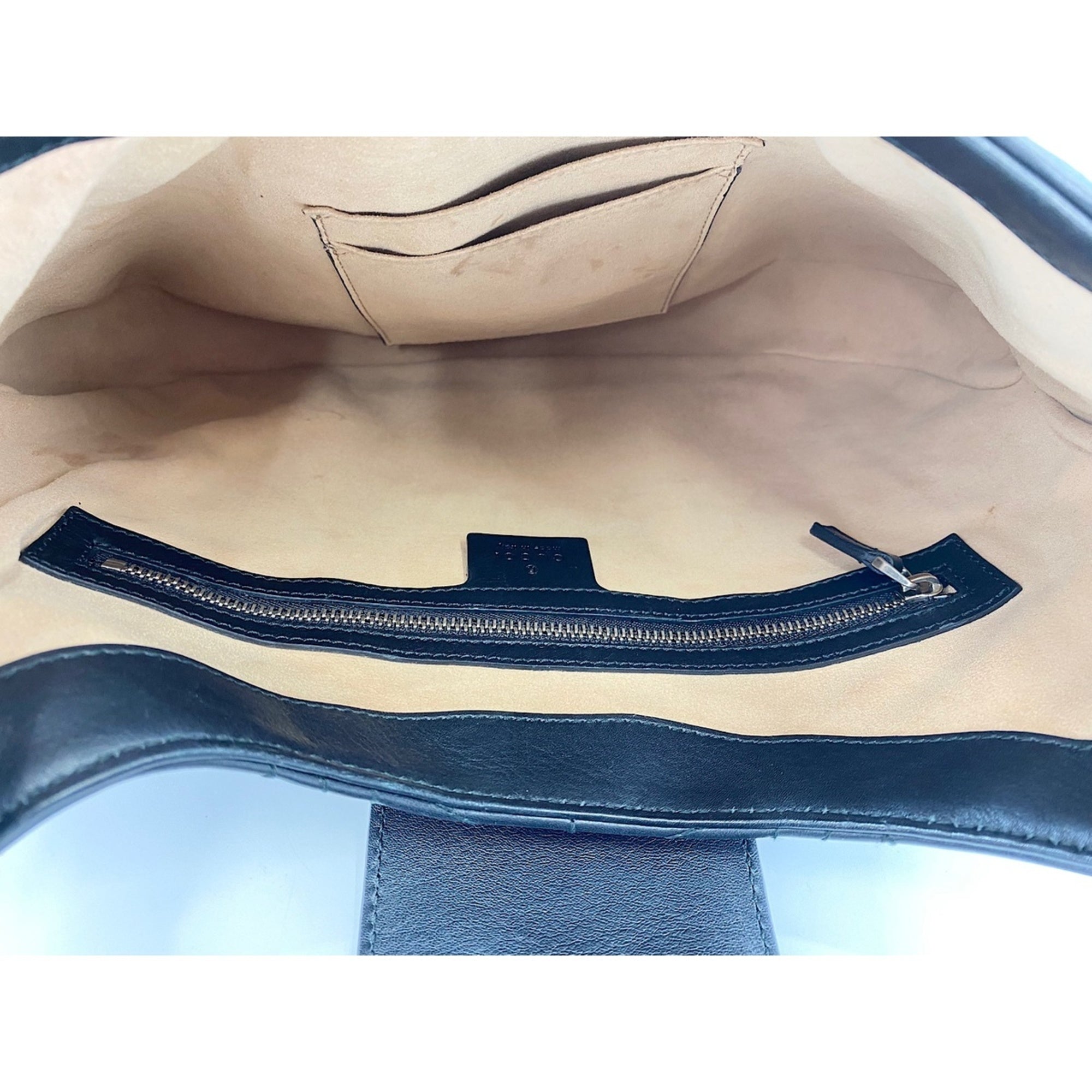 Gucci Black Leather Shoulder Bag (Pre-Owned)