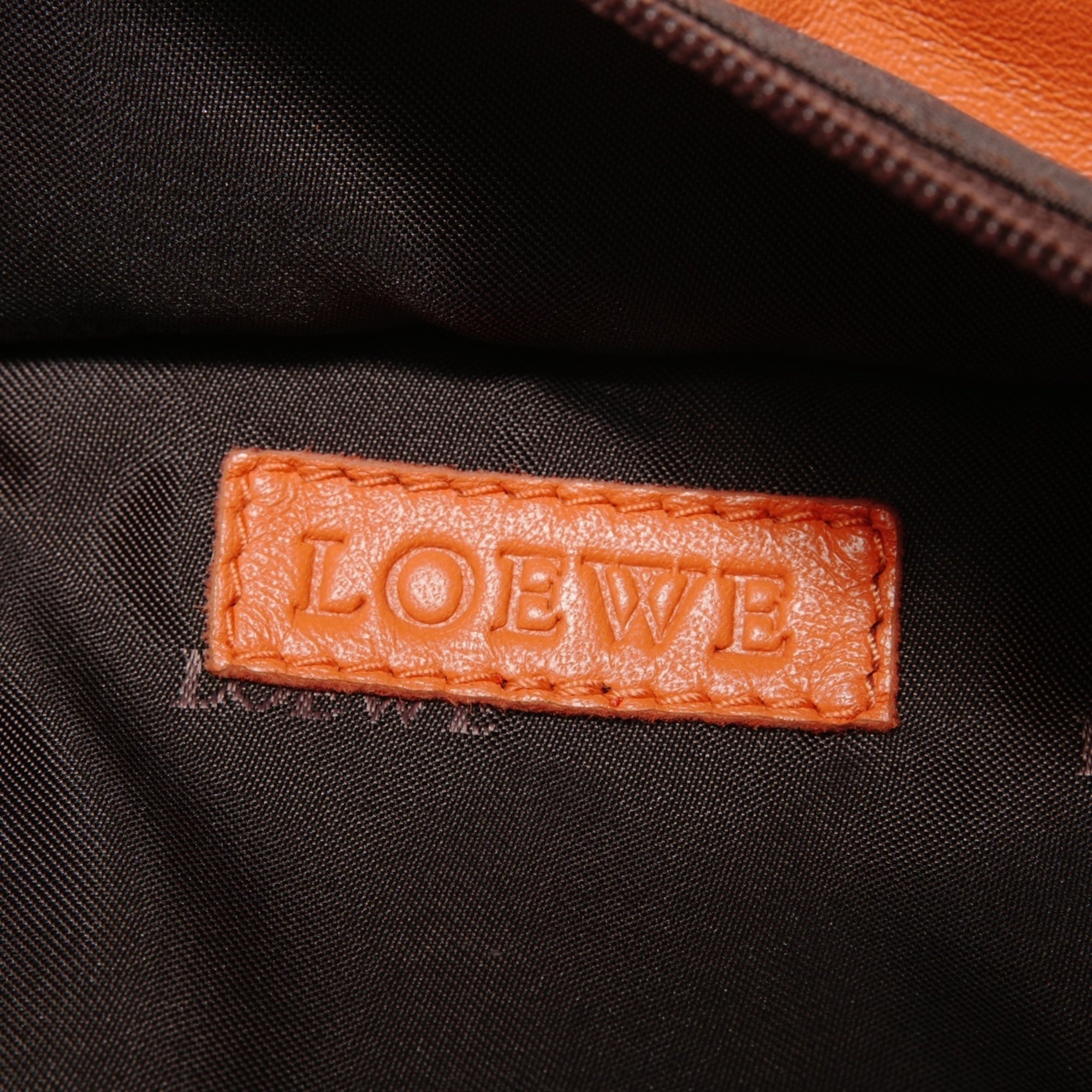 Loewe Orange Leather Shoulder Bag (Pre-Owned)