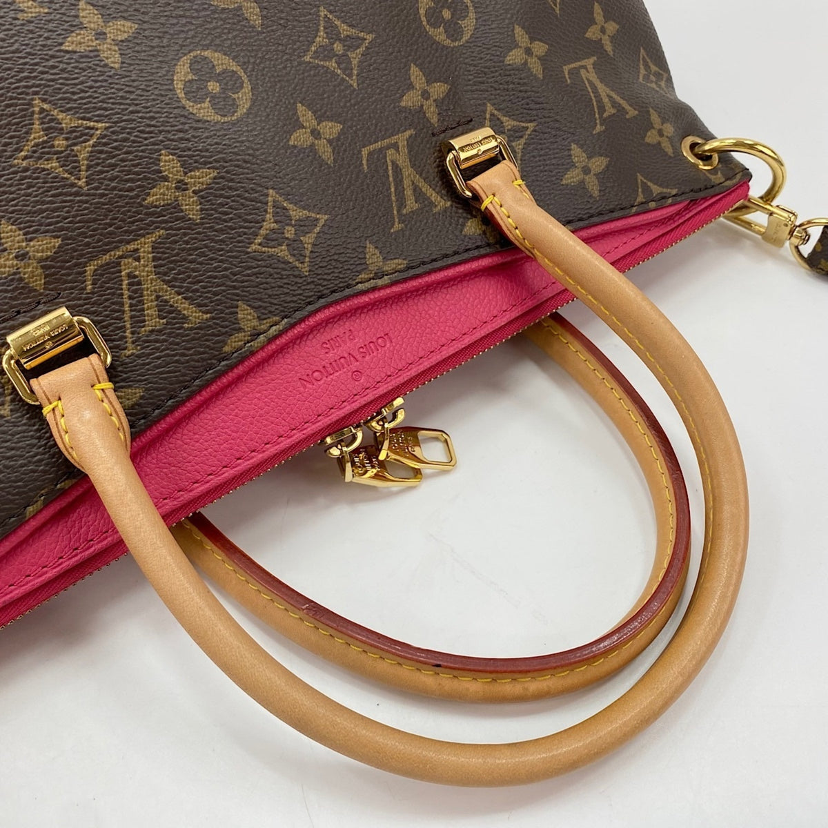 Louis Vuitton Brown Handbag (Pre-Owned)