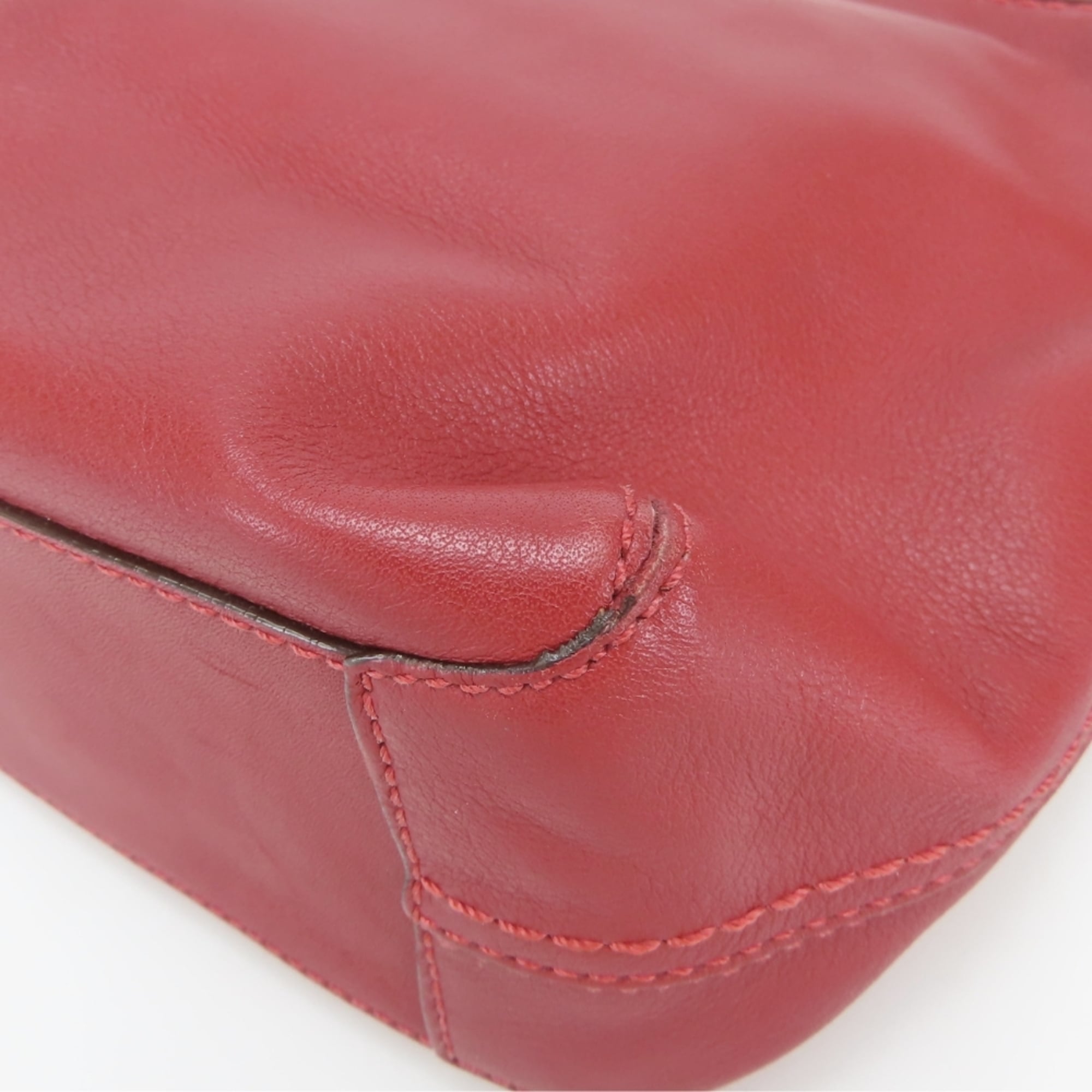 Coach Red Color Leather Shoulder Bag (Pre-Owned)