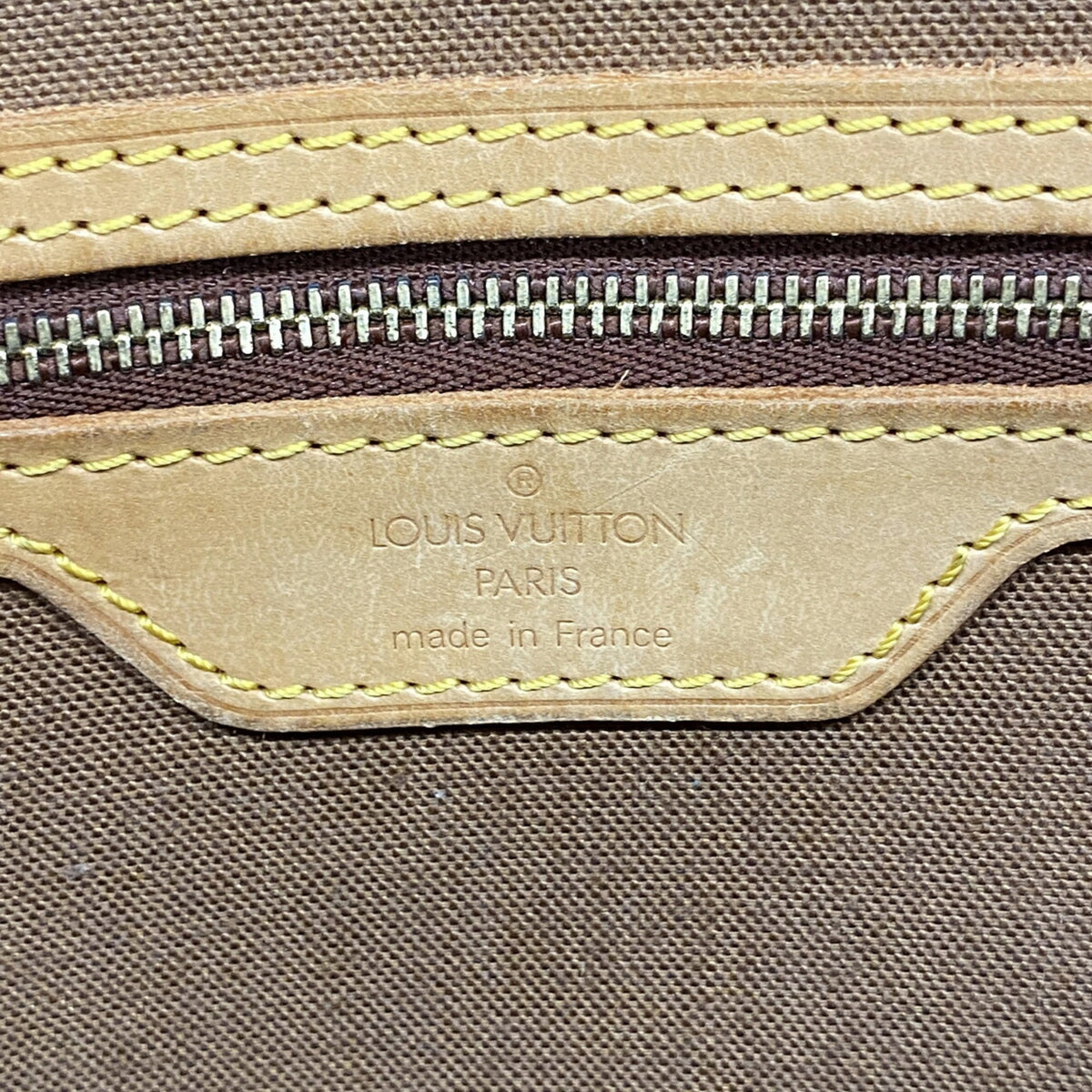 Louis Vuitton Brown Shoulder Bag (Pre-Owned)