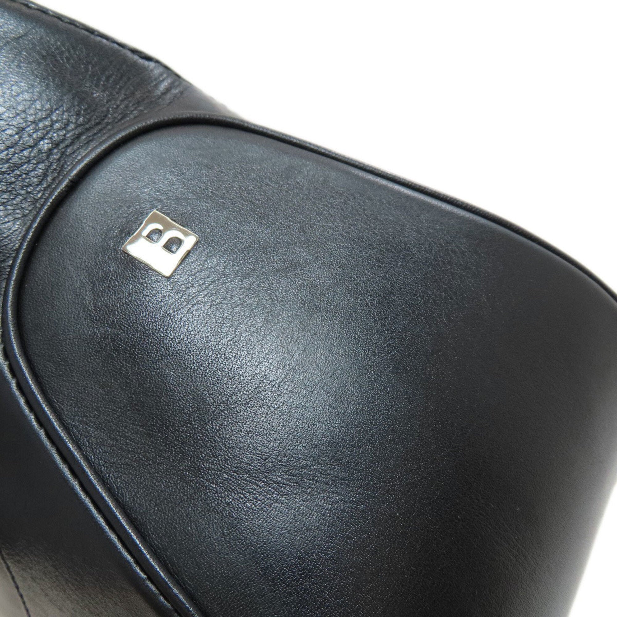 Bally Black Leather Shoulder Bag (Pre-Owned)