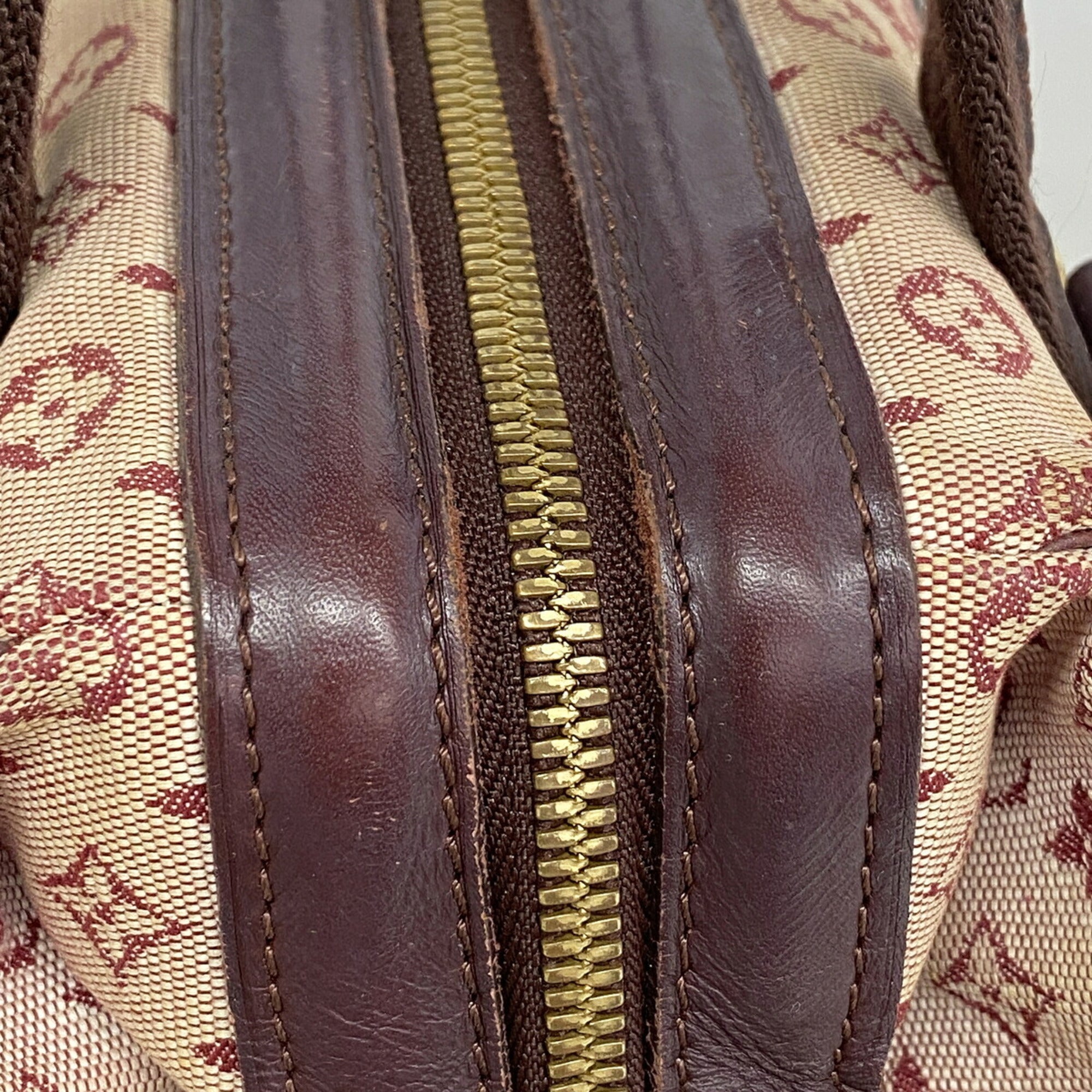 Louis Vuitton Cerise Handbag (Pre-Owned)