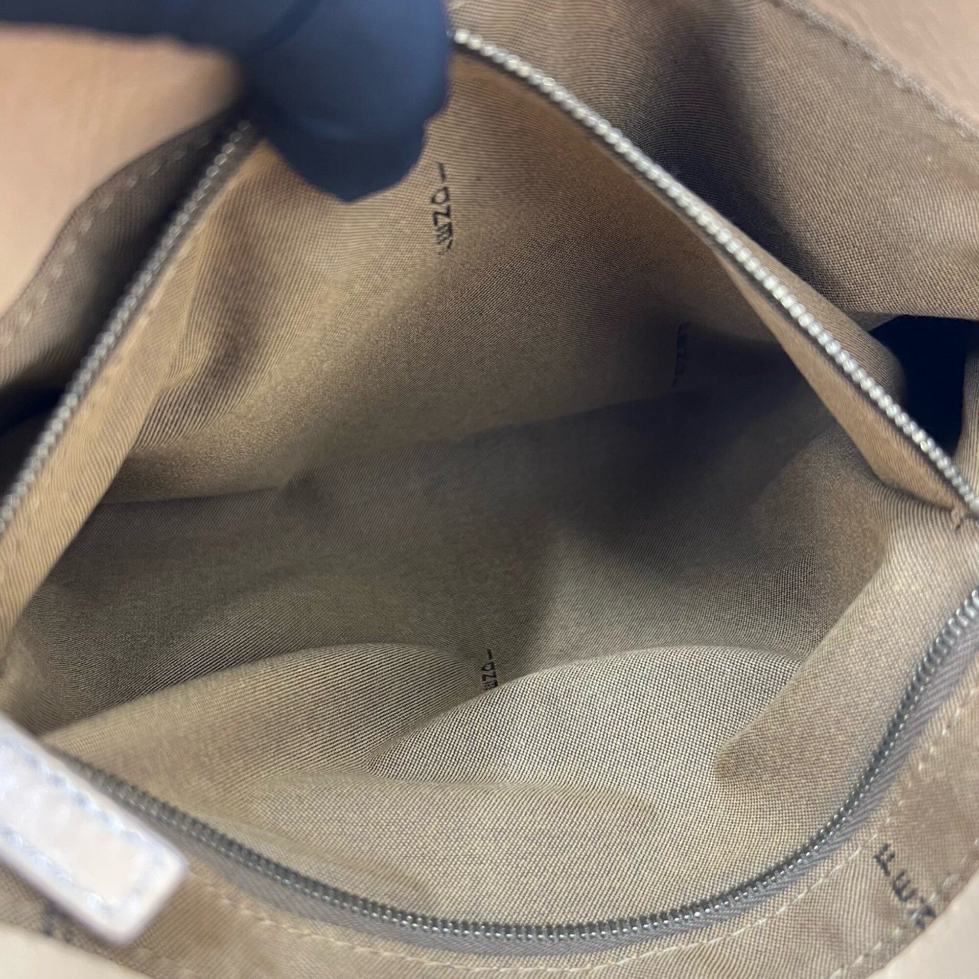 Fendi Beige Leather Shoulder Bag Tote Bag (Pre-Owned)