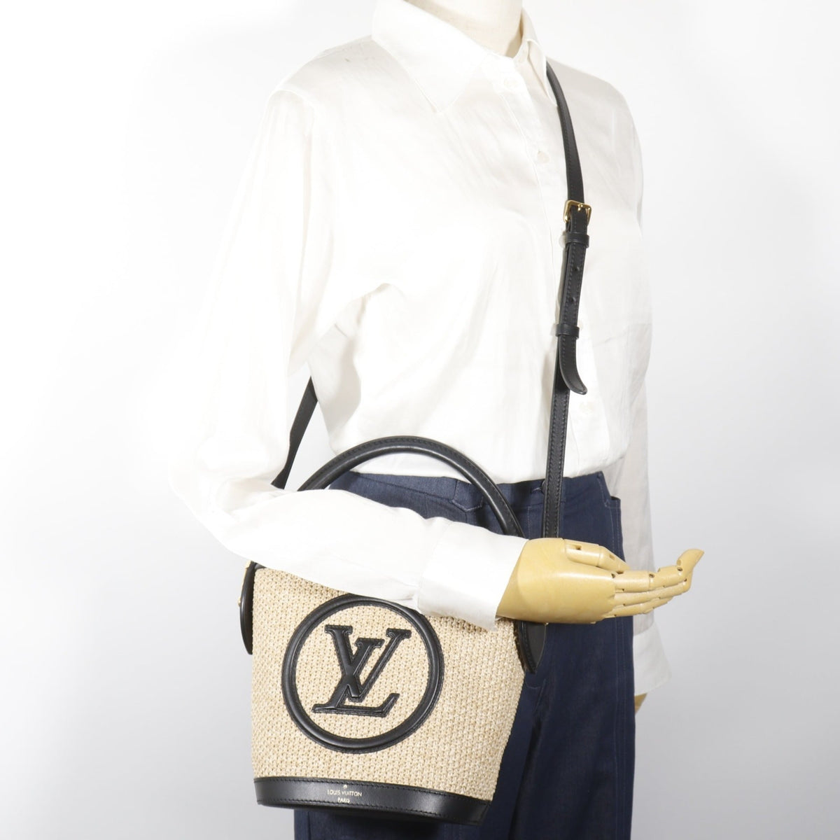 Louis Vuitton Black Noir Raffia Leather Handbag (Pre-Owned)