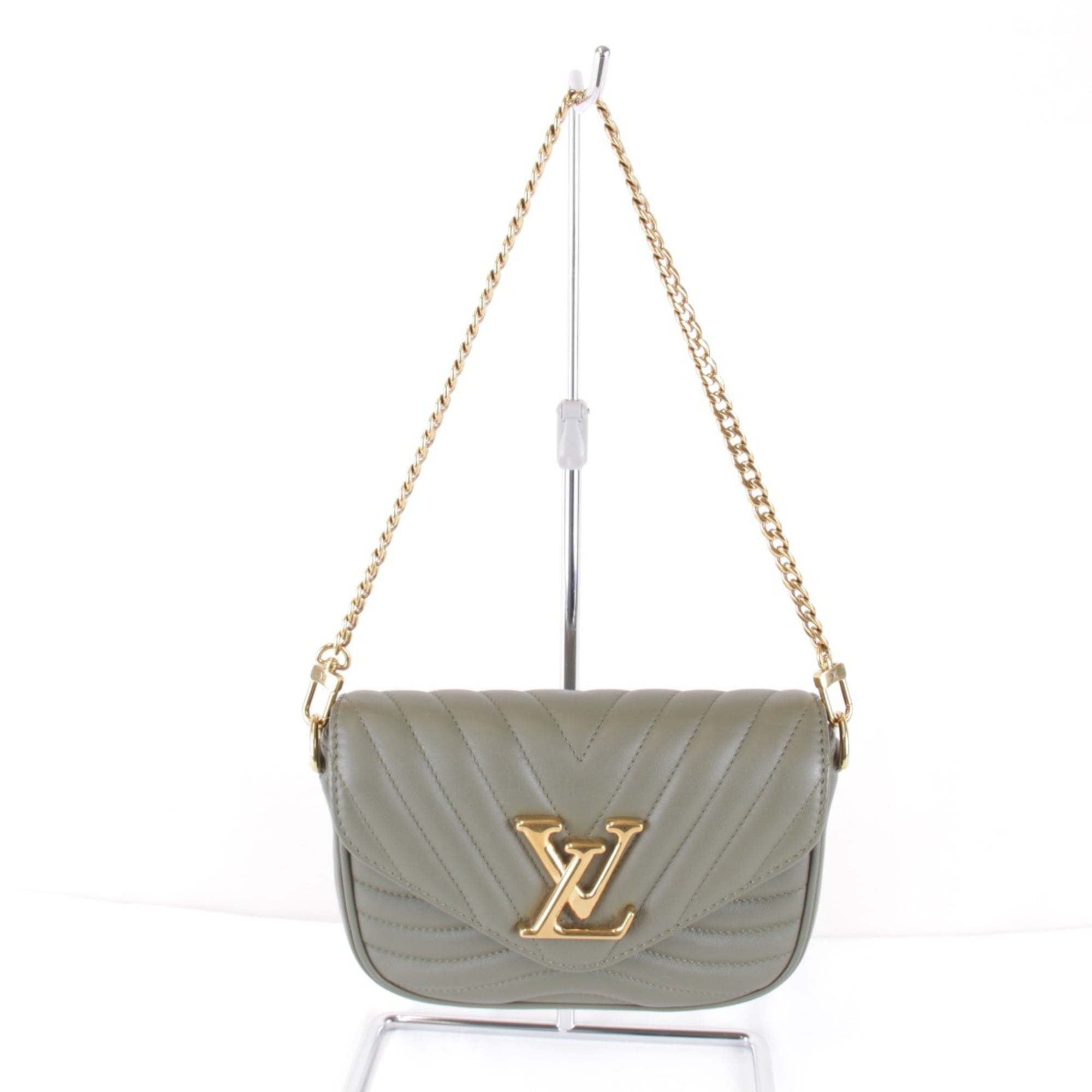 Louis Vuitton Khaki Leather Shoulder Bag (Pre-Owned)