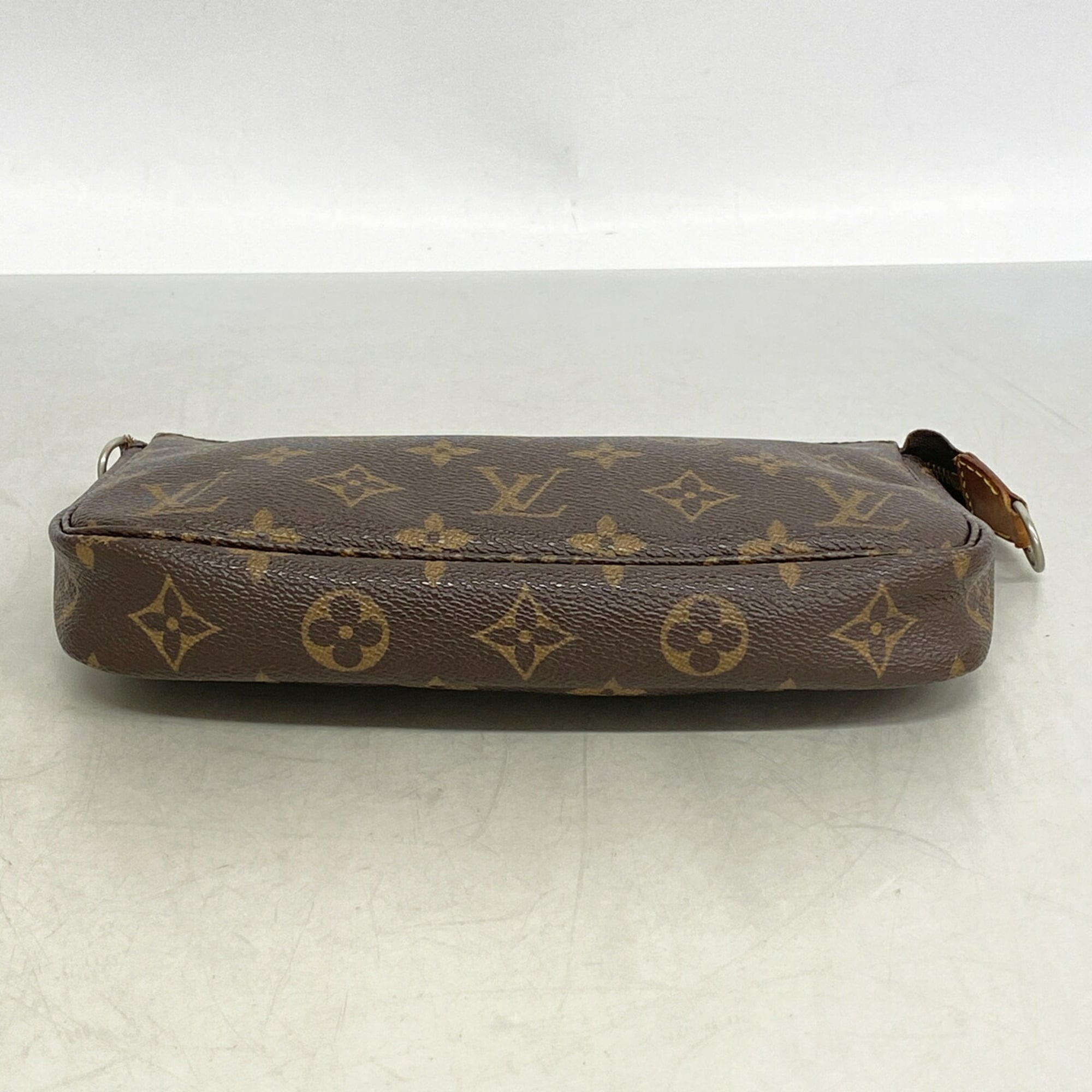 Louis Vuitton Brown Pouch (Pre-Owned)