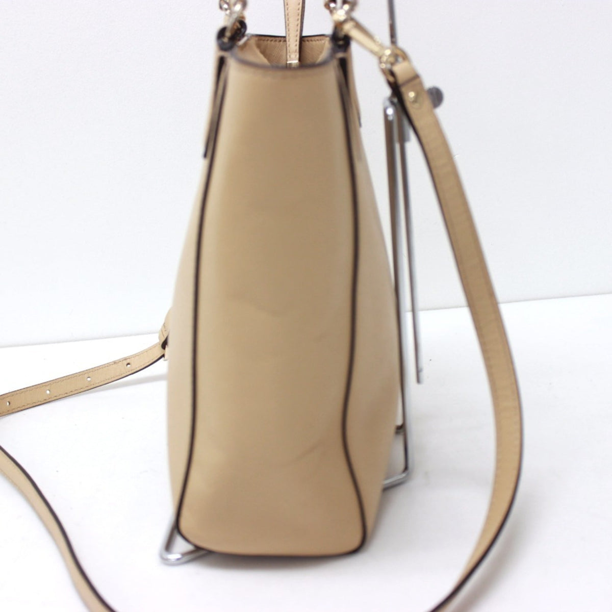 Coach Madison Beige Leather Handbag Shoulder Bag (Pre-Owned)