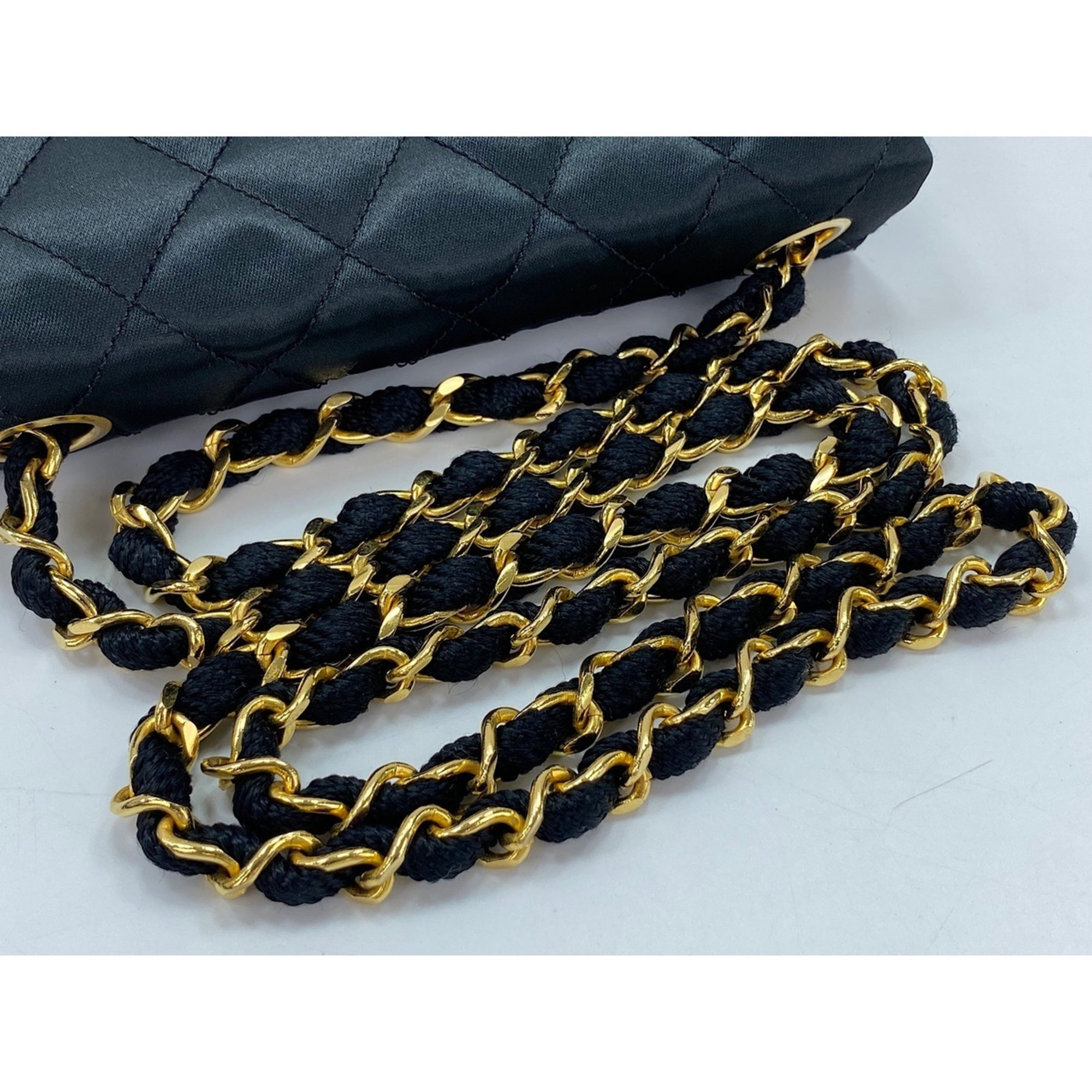 Chanel Matelasse Black Shoulder Bag (Pre-Owned)