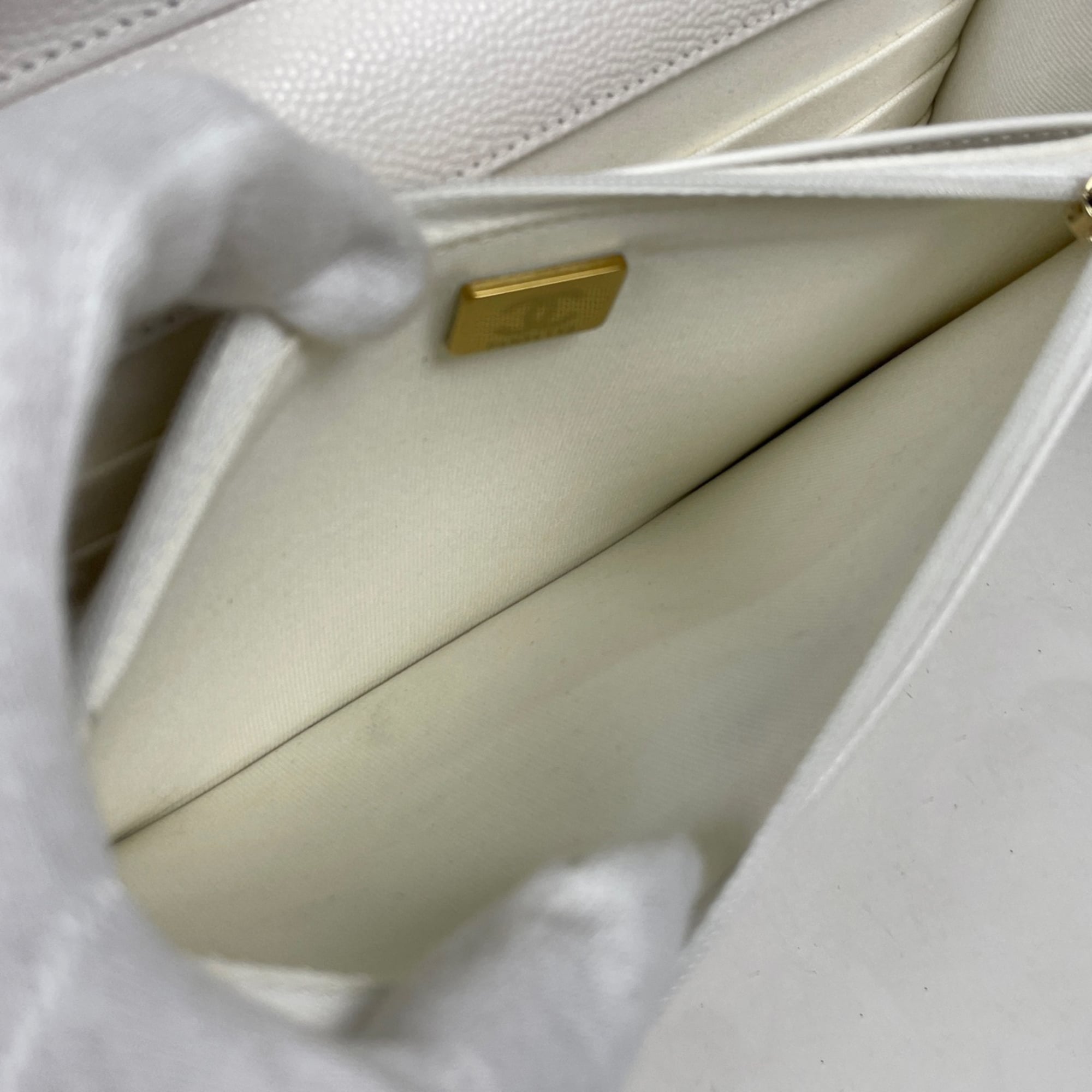 Chanel White Grained Calfskin Chain/Shoulder Wallet (Pre-Owned)