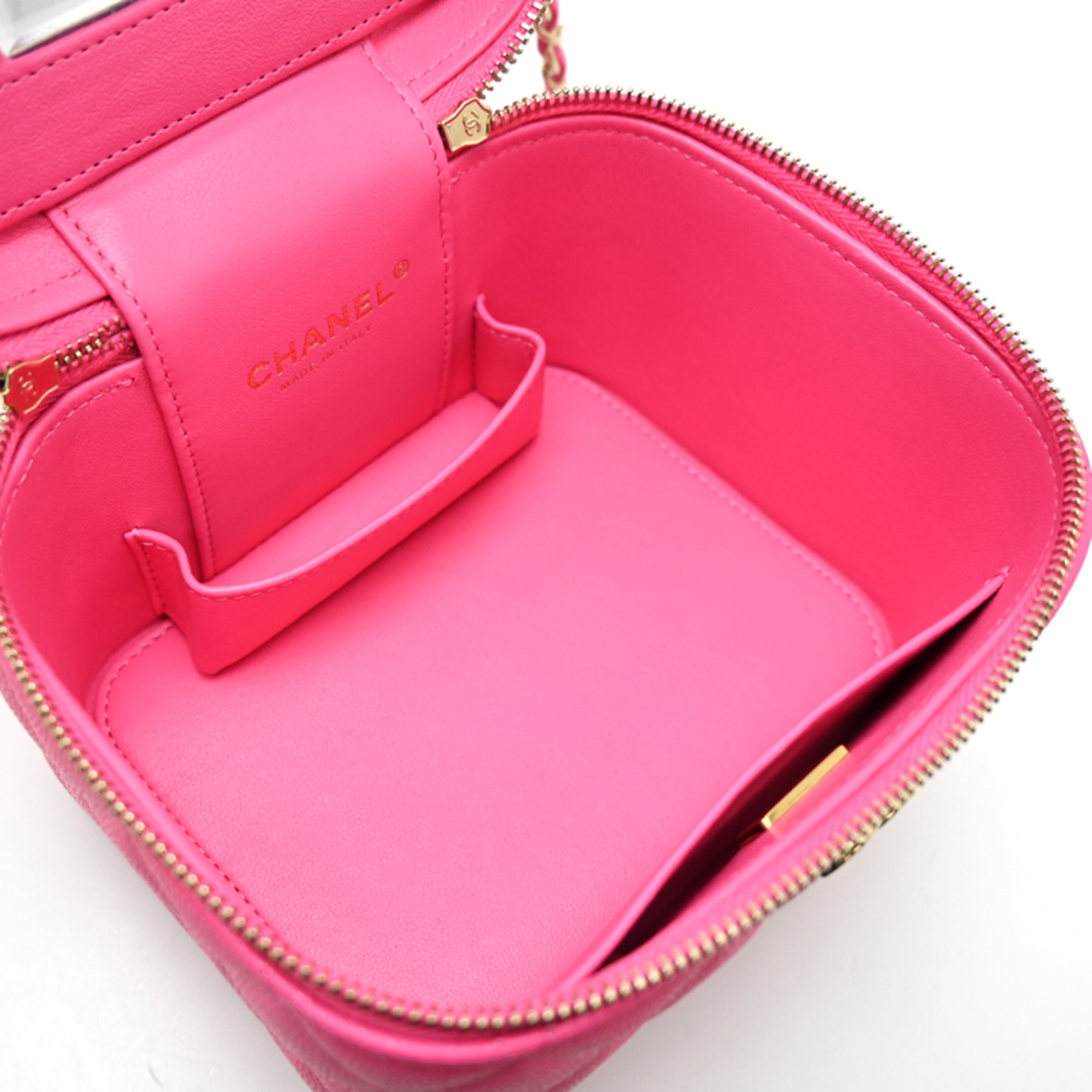 Chanel Pink Grained Calfskin Shoulder Bag (Pre-Owned)