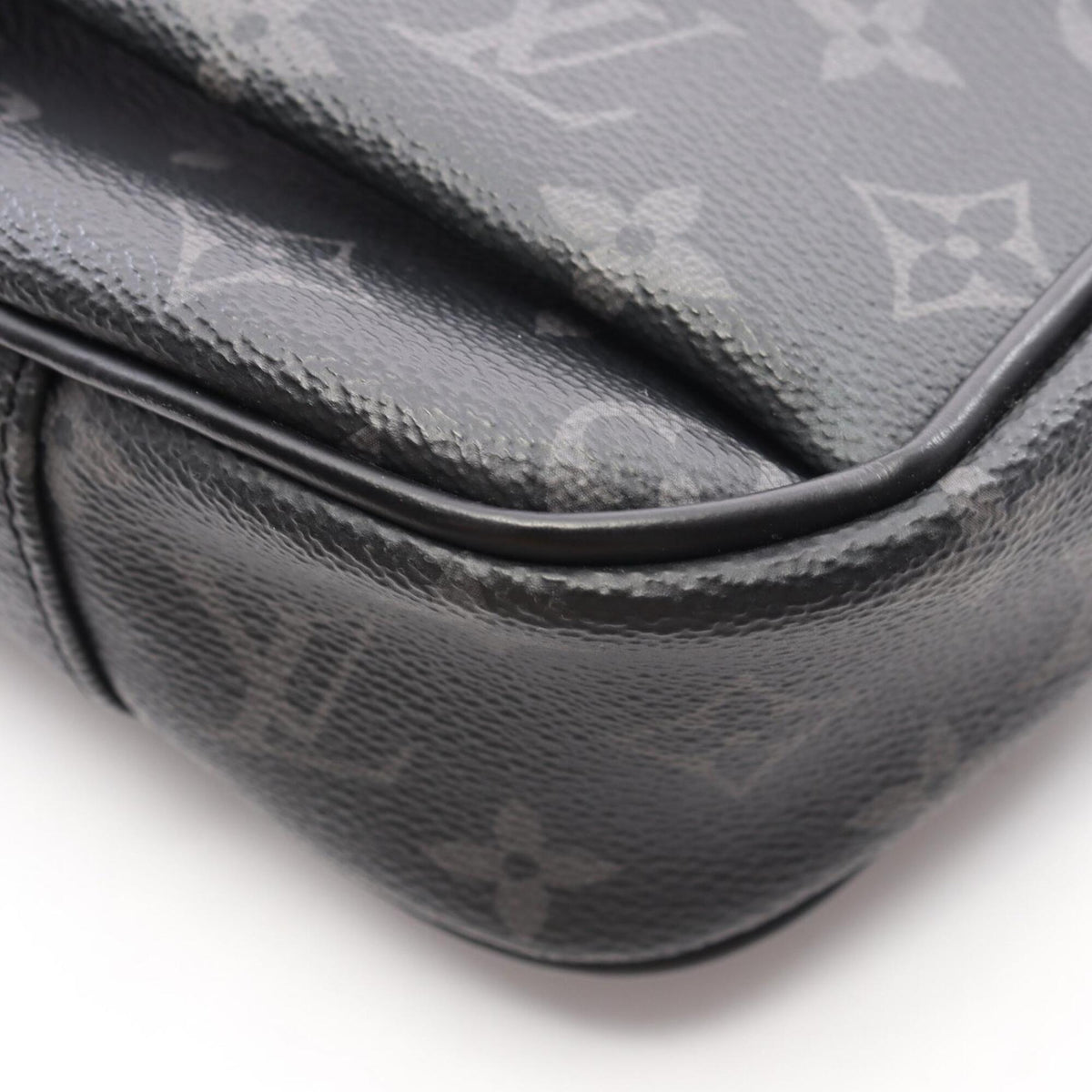 Louis Vuitton Black Monogram Eclipse Coated Canvas Leather Fanny Pack Handbag (Pre-Owned)