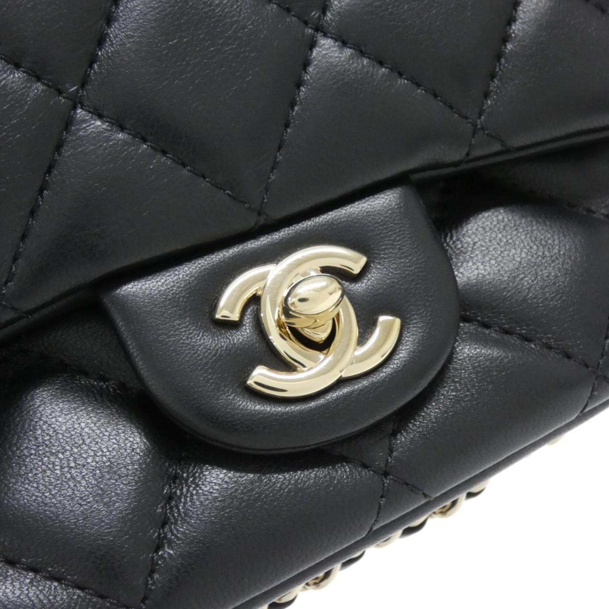 Chanel Black Artificial Pearl Leather Shoulder Bag (Pre-Owned)