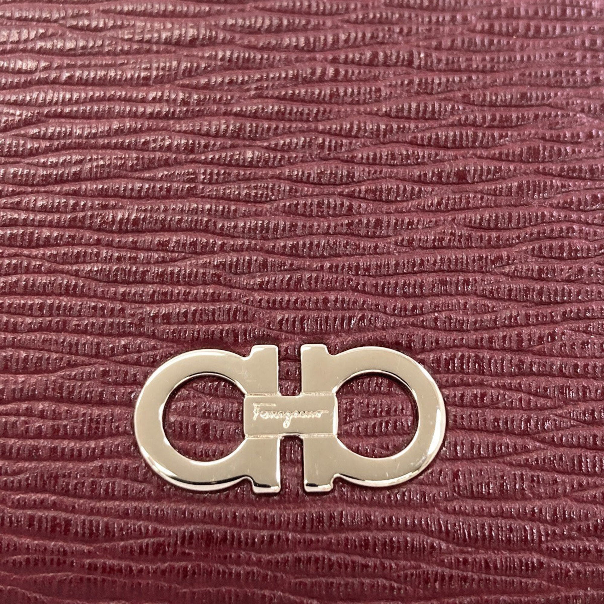 Salvatore Ferragamo Bordeaux Leather Coin Purse/Coin Case (Pre-Owned)