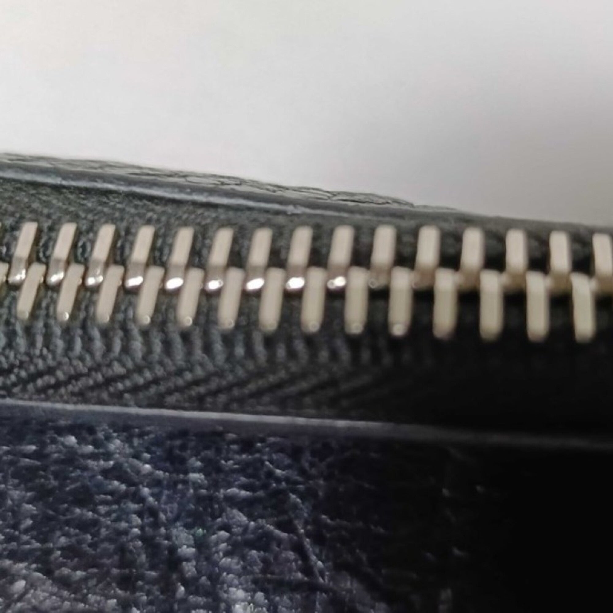 Balenciaga Black Leather Clutch Bag (Pre-Owned)