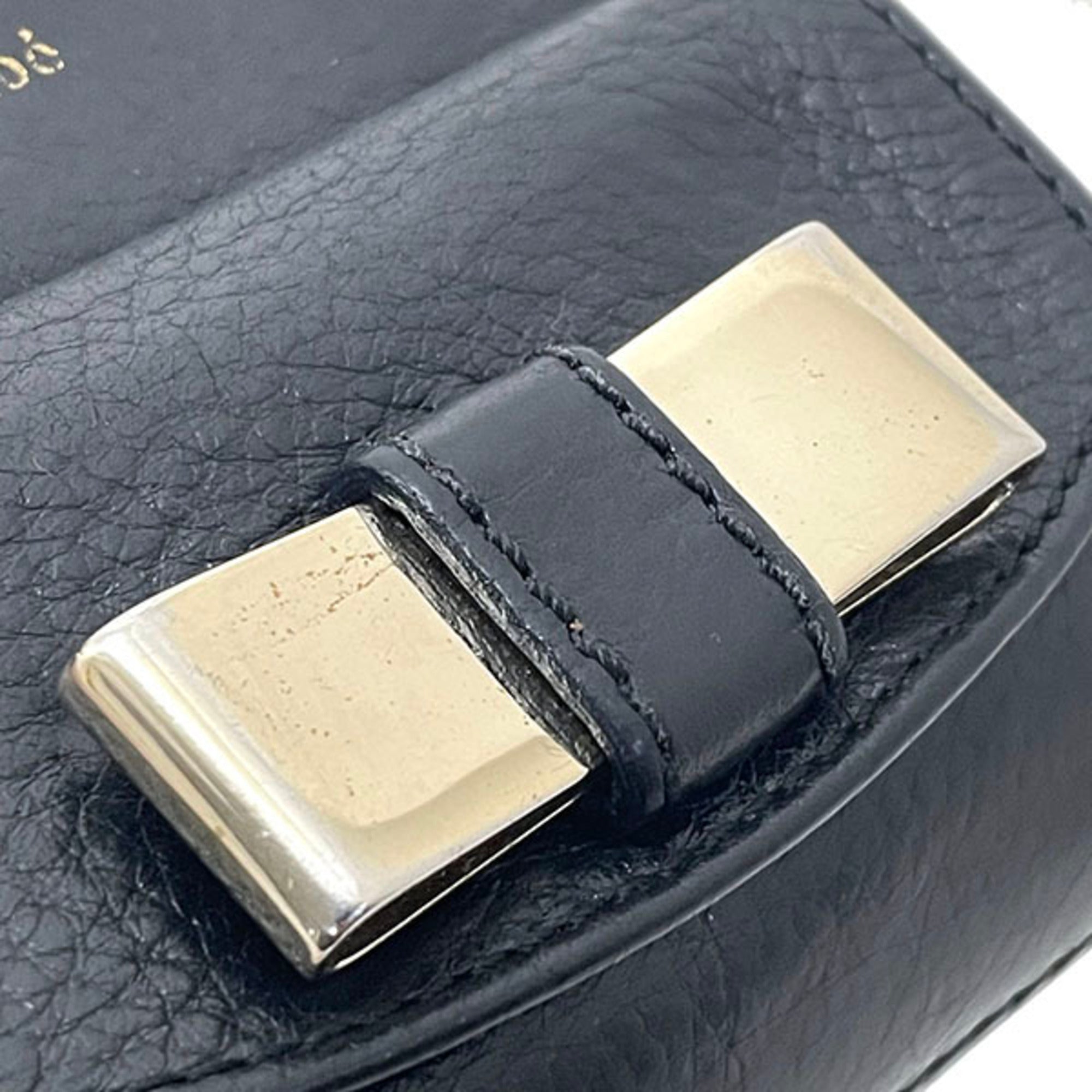 Chloé Black Leather Wallet (Bi-Fold) (Pre-Owned)