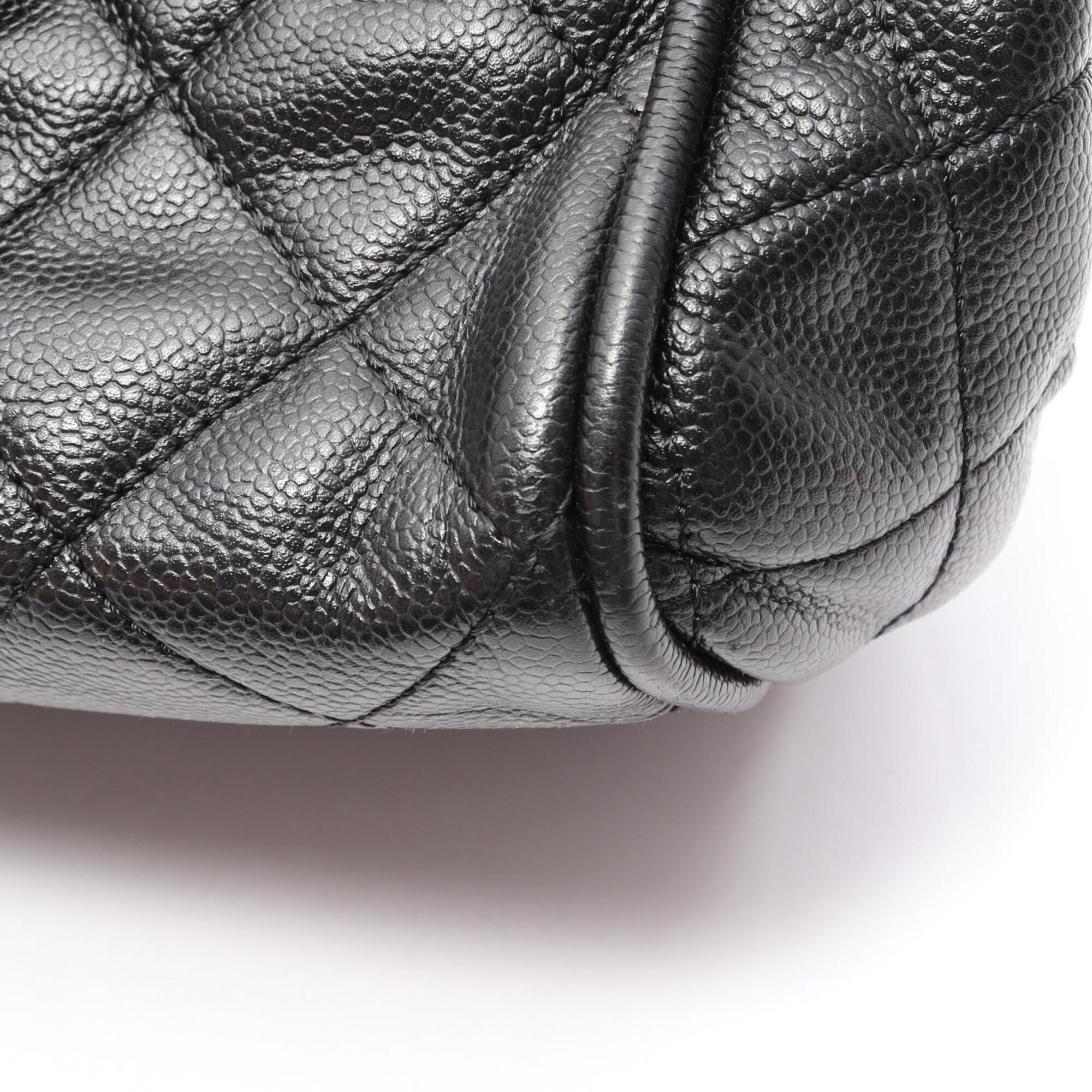 Chanel Black Grained Calfskin Handbag (Pre-Owned)