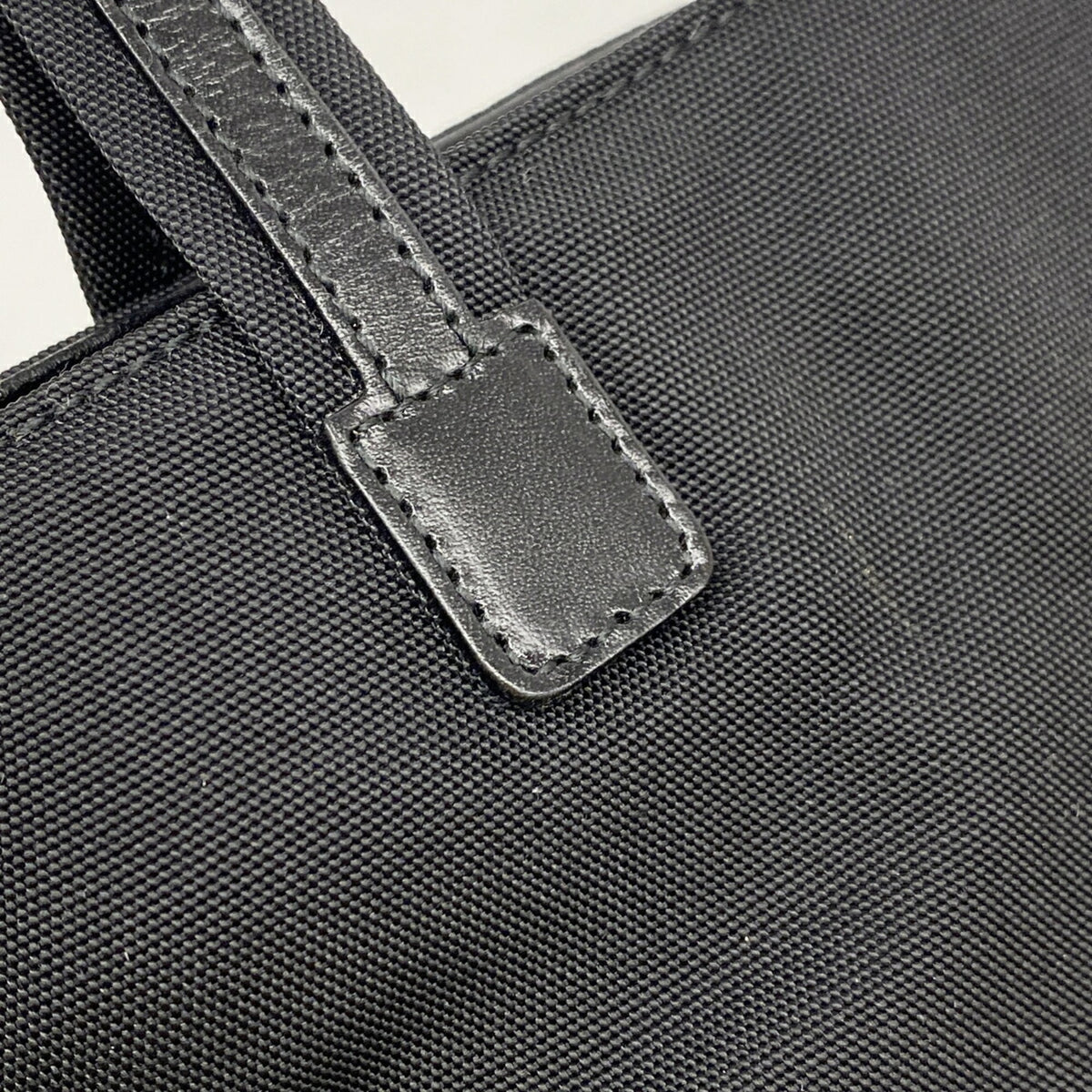 Gucci Black Nylon Handbag (Pre-Owned)