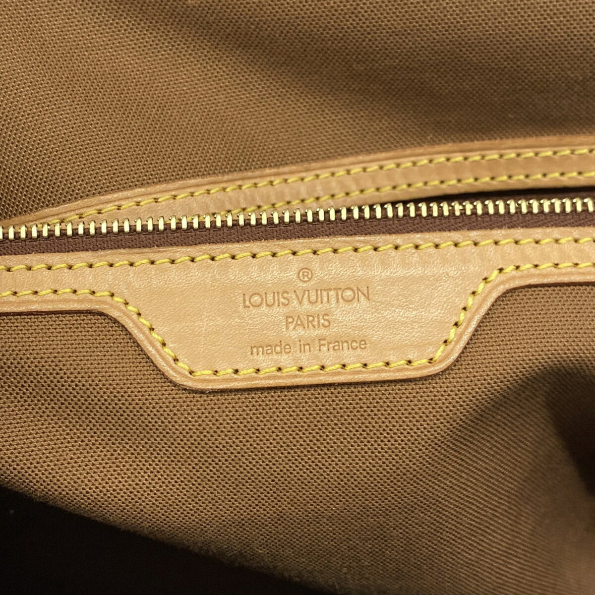 Louis Vuitton Brown Shoulder Bag (Pre-Owned)