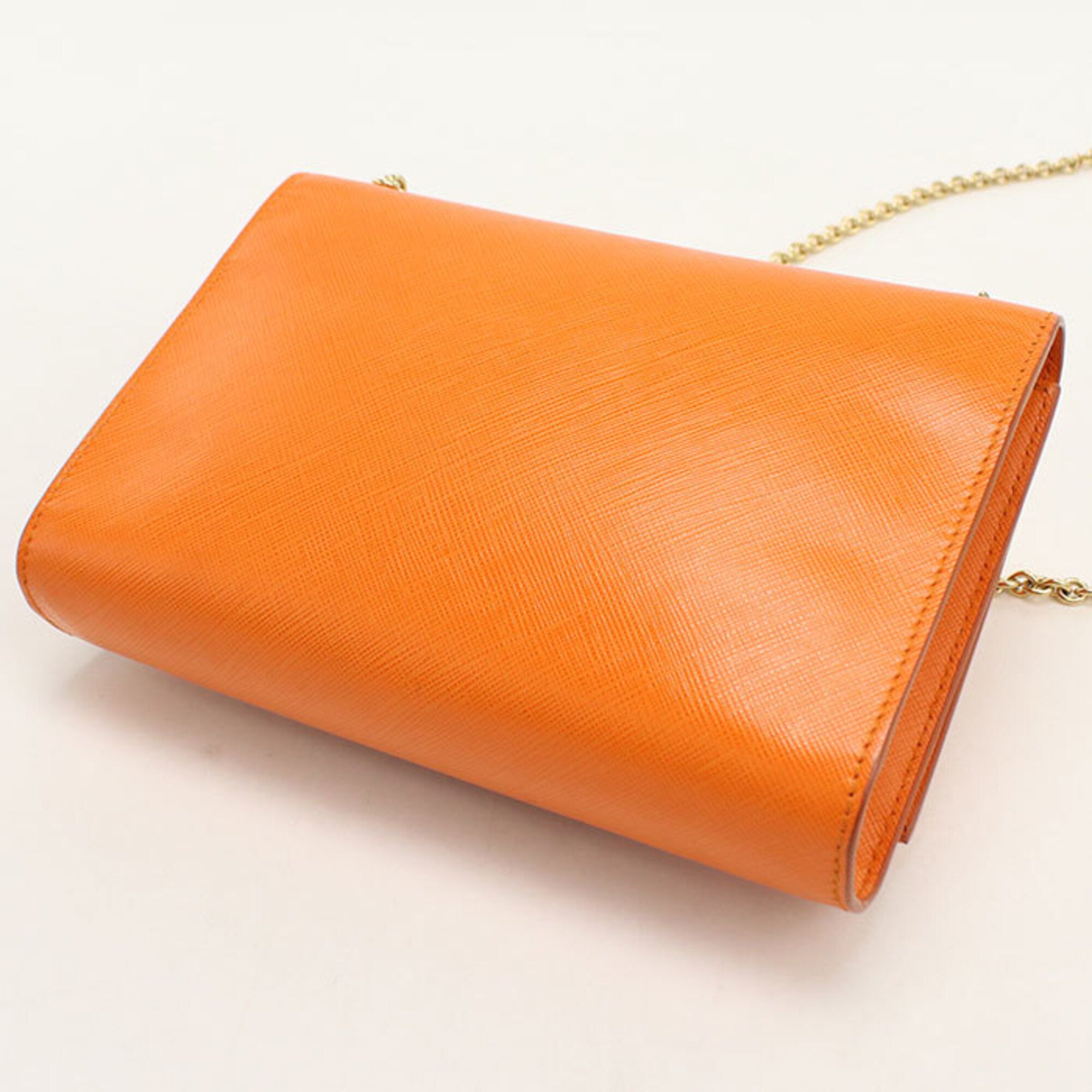 Salvatore Ferragamo Orange Leather Shoulder Bag (Pre-Owned)