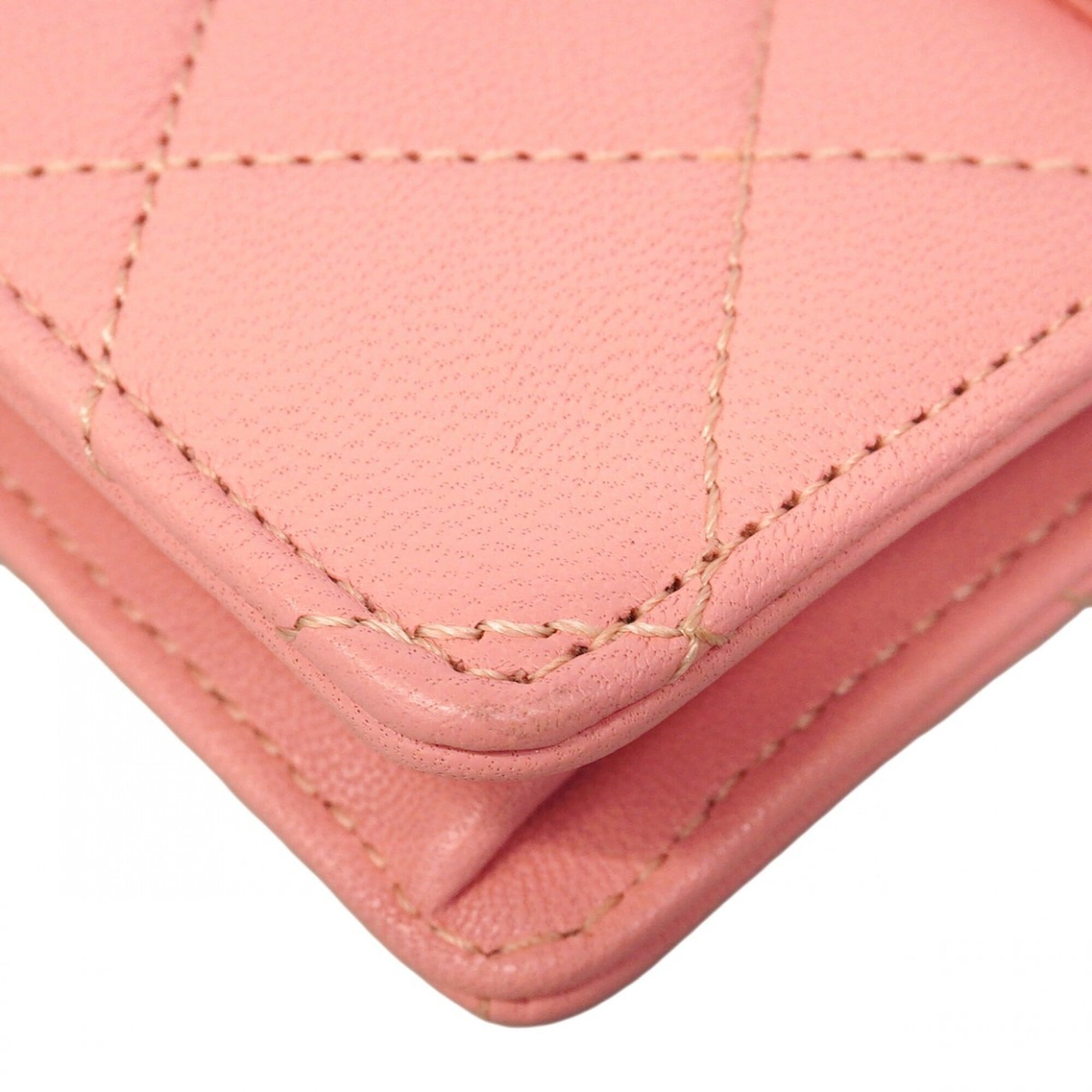 Chanel Pink Leather Shoulder Bag (Pre-Owned)