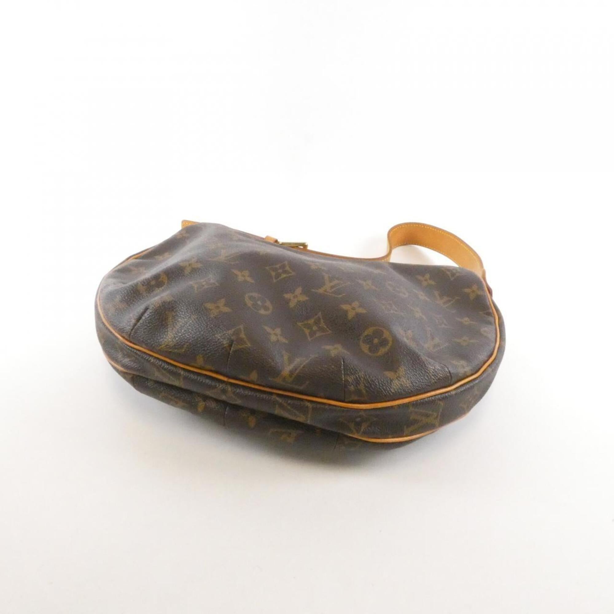 Louis Vuitton Marron Coated Canvas Shoulder Bag (Pre-Owned)