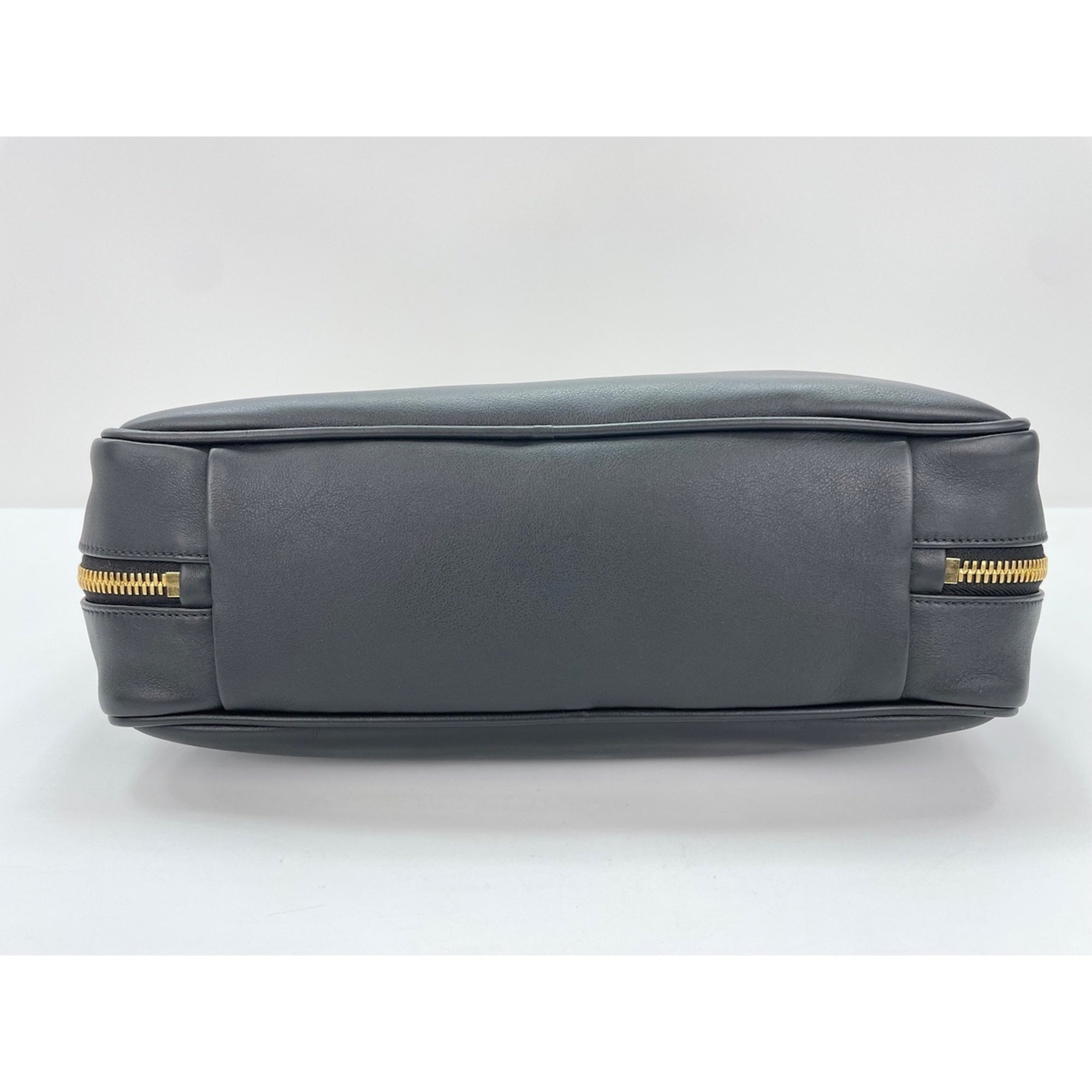 Miu Miu Black Handbag (Pre-Owned)