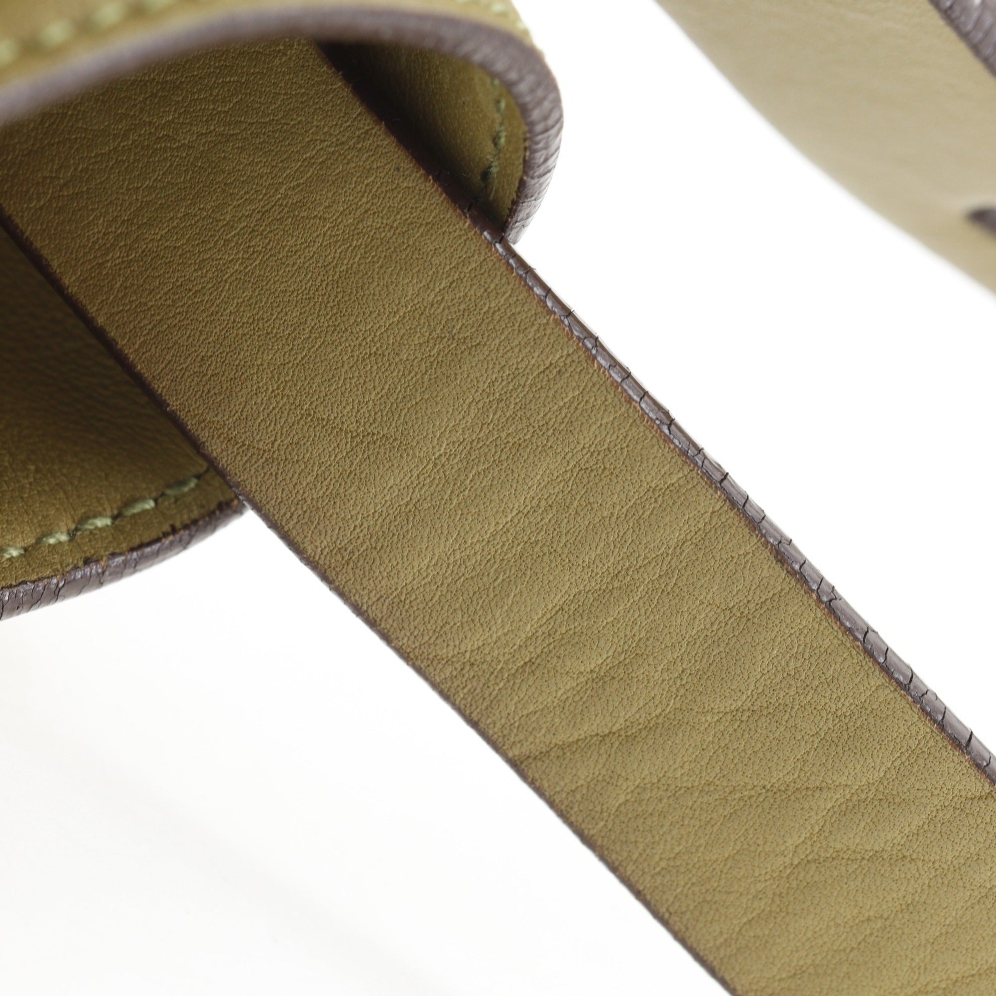 Loewe Olive Leather Shoulder Bag (Pre-Owned)