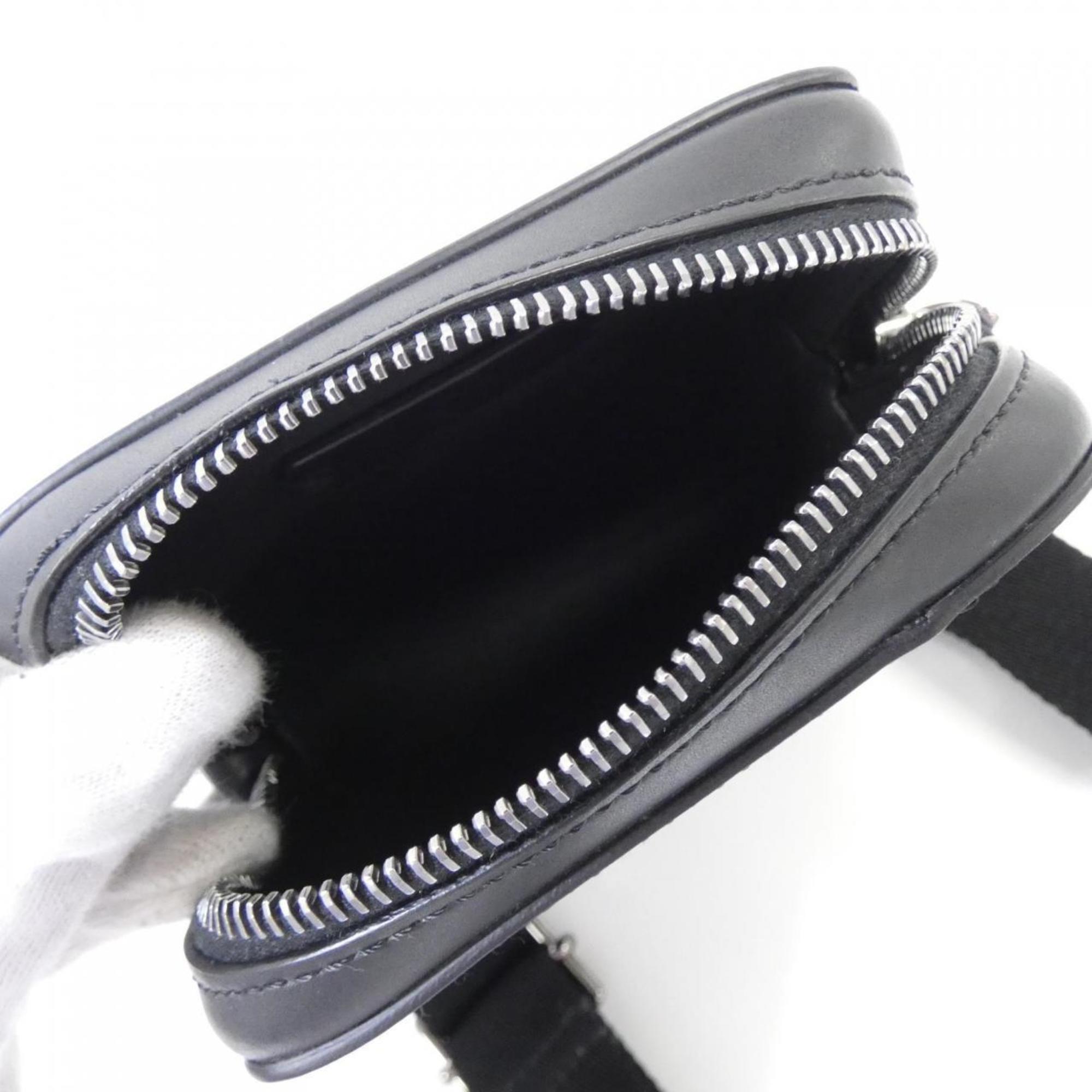 Valentino Garavani Black Leather Shoulder Bag (Pre-Owned)