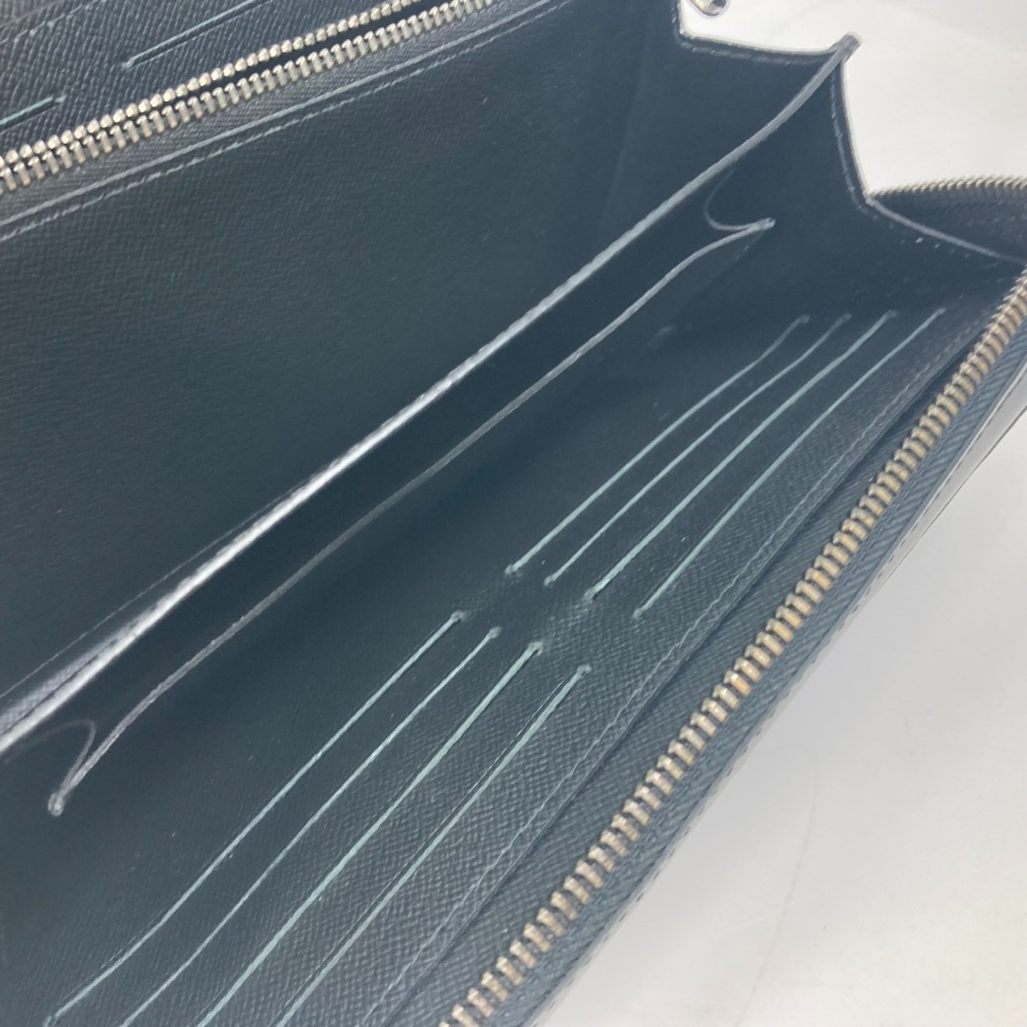 Louis Vuitton Black Monogram Eclipse Canvas Long Wallet (Bi-Fold) (Pre-Owned)