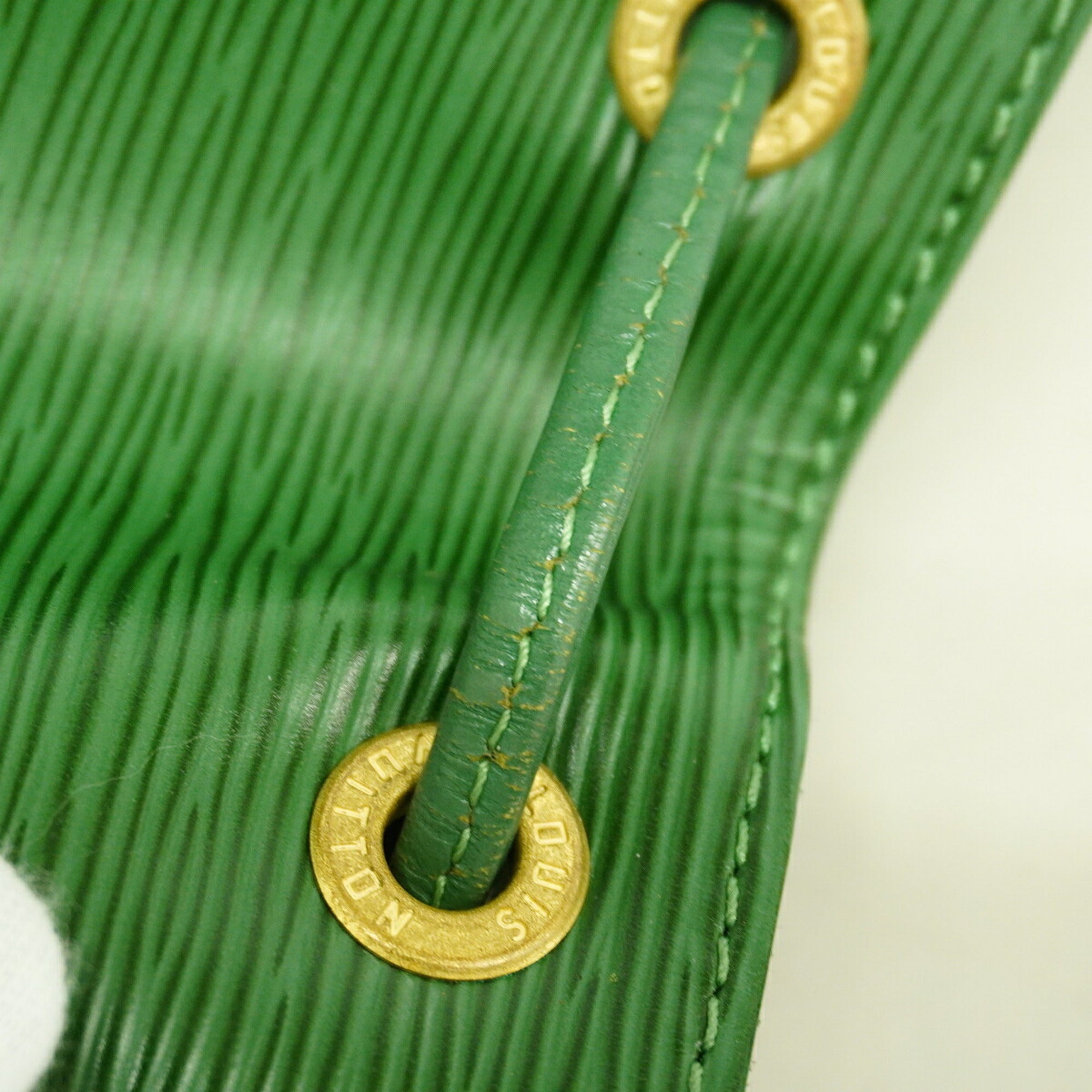Louis Vuitton Borneo Green Shoulder Bag (Pre-Owned)