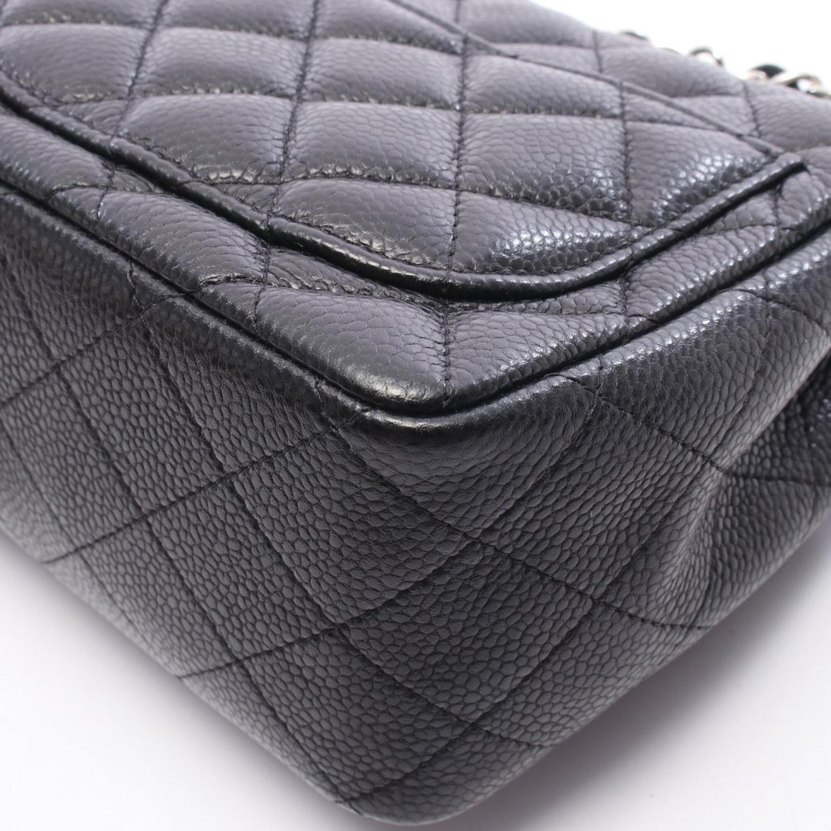 Chanel Black Grained Calfskin Handbag Shoulder Bag (Pre-Owned)