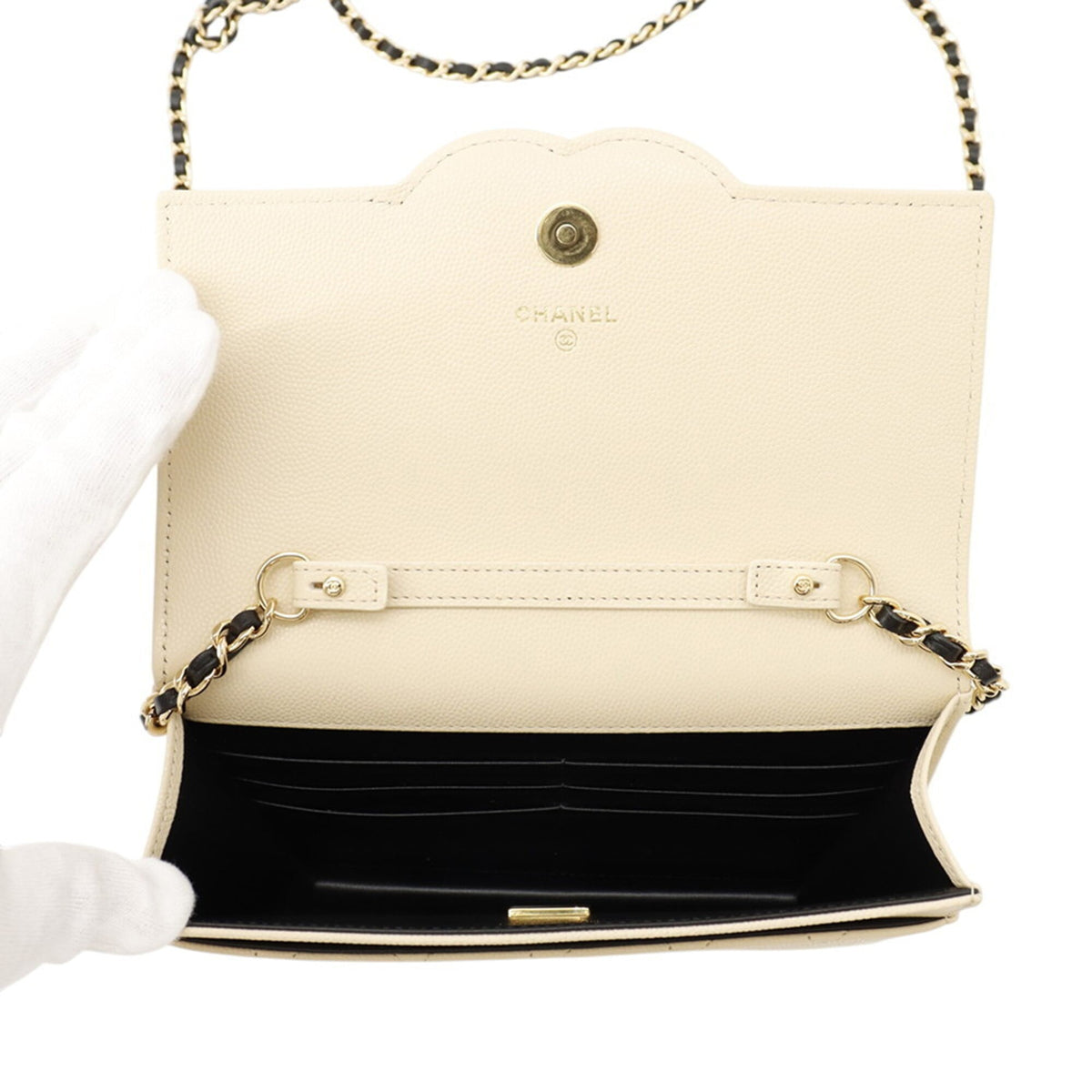 Chanel Beige Black Grained Calfskin Chain/Shoulder Wallet (Pre-Owned)
