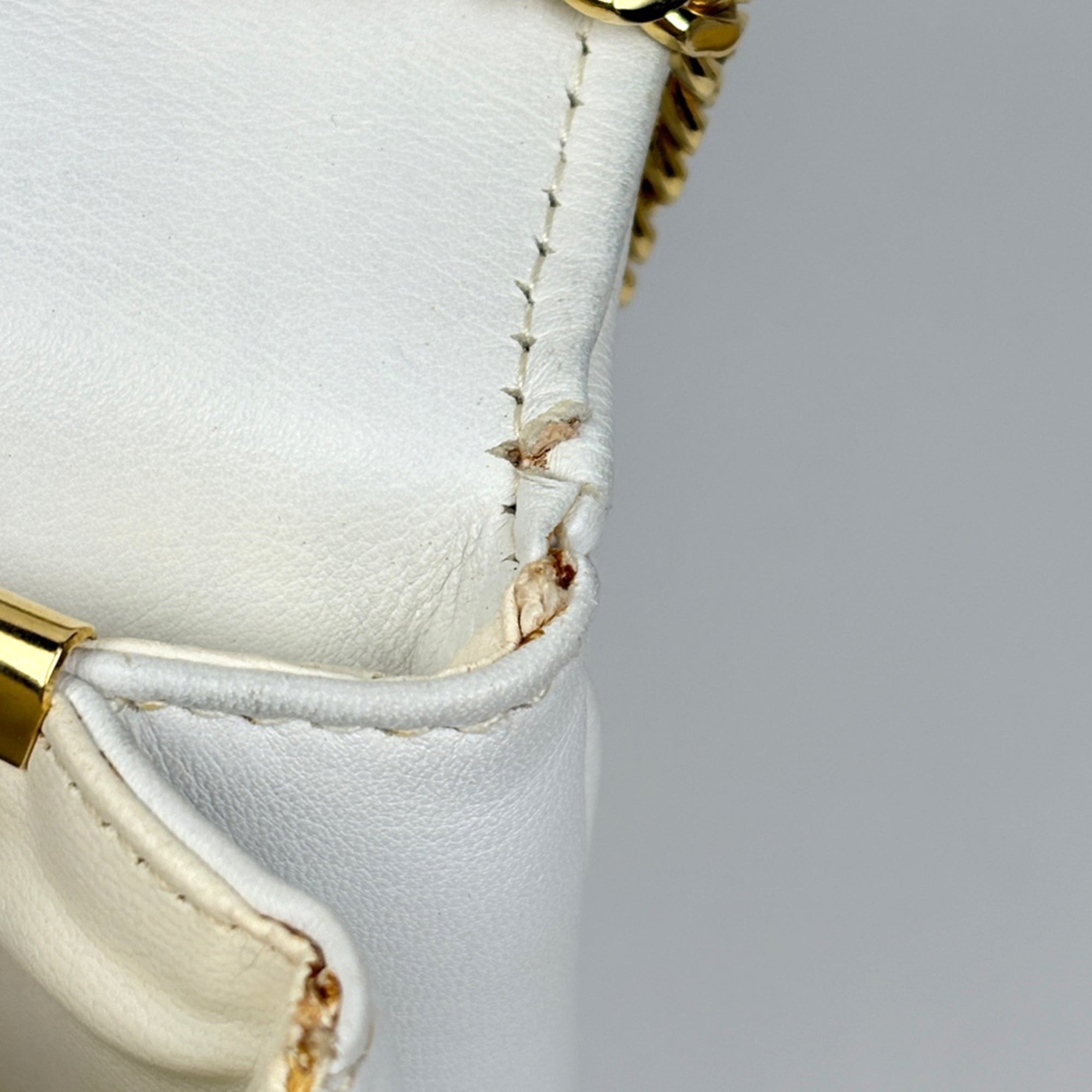 Celine White Leather Shoulder Bag (Pre-Owned)