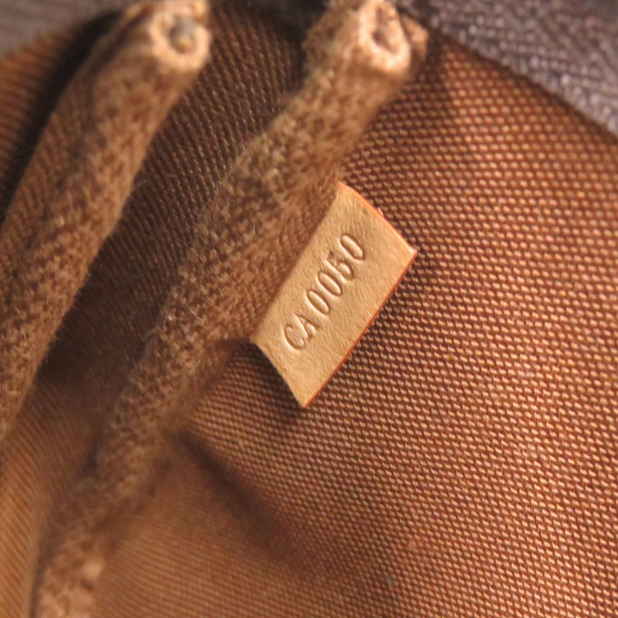 Louis Vuitton Brown Monogram Monogram Handbag Pochette Pouch (Pre-Owned)