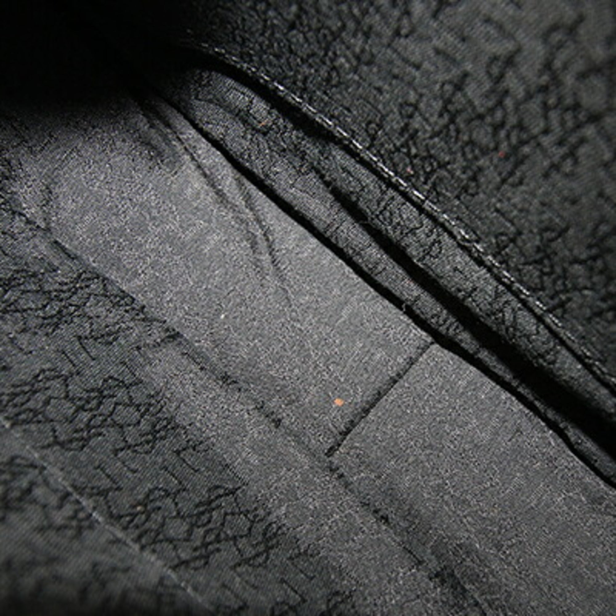 Yves Saint Laurent Black Leather Shoulder Bag (Pre-Owned)