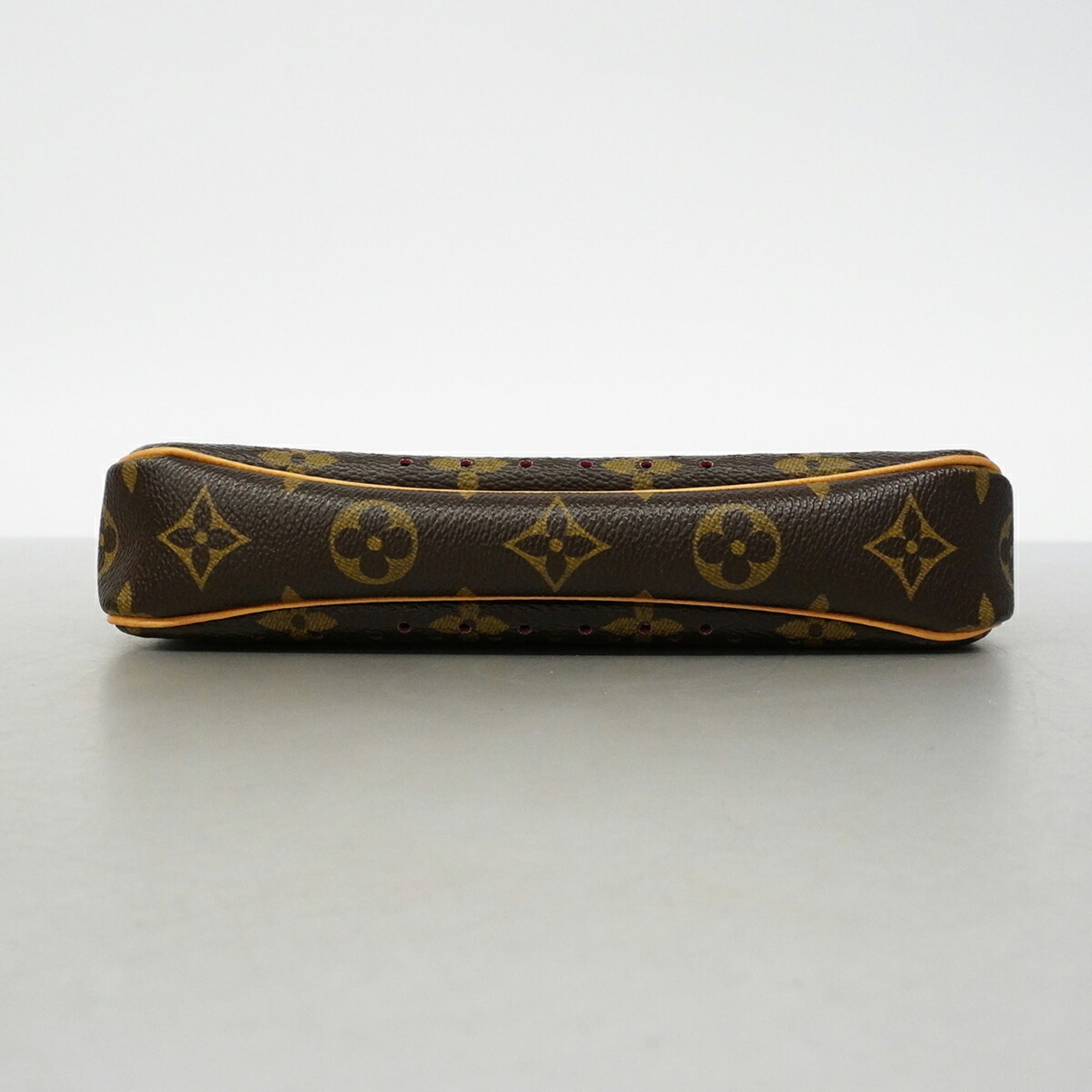 Louis Vuitton Fuchsia Pouch (Pre-Owned)