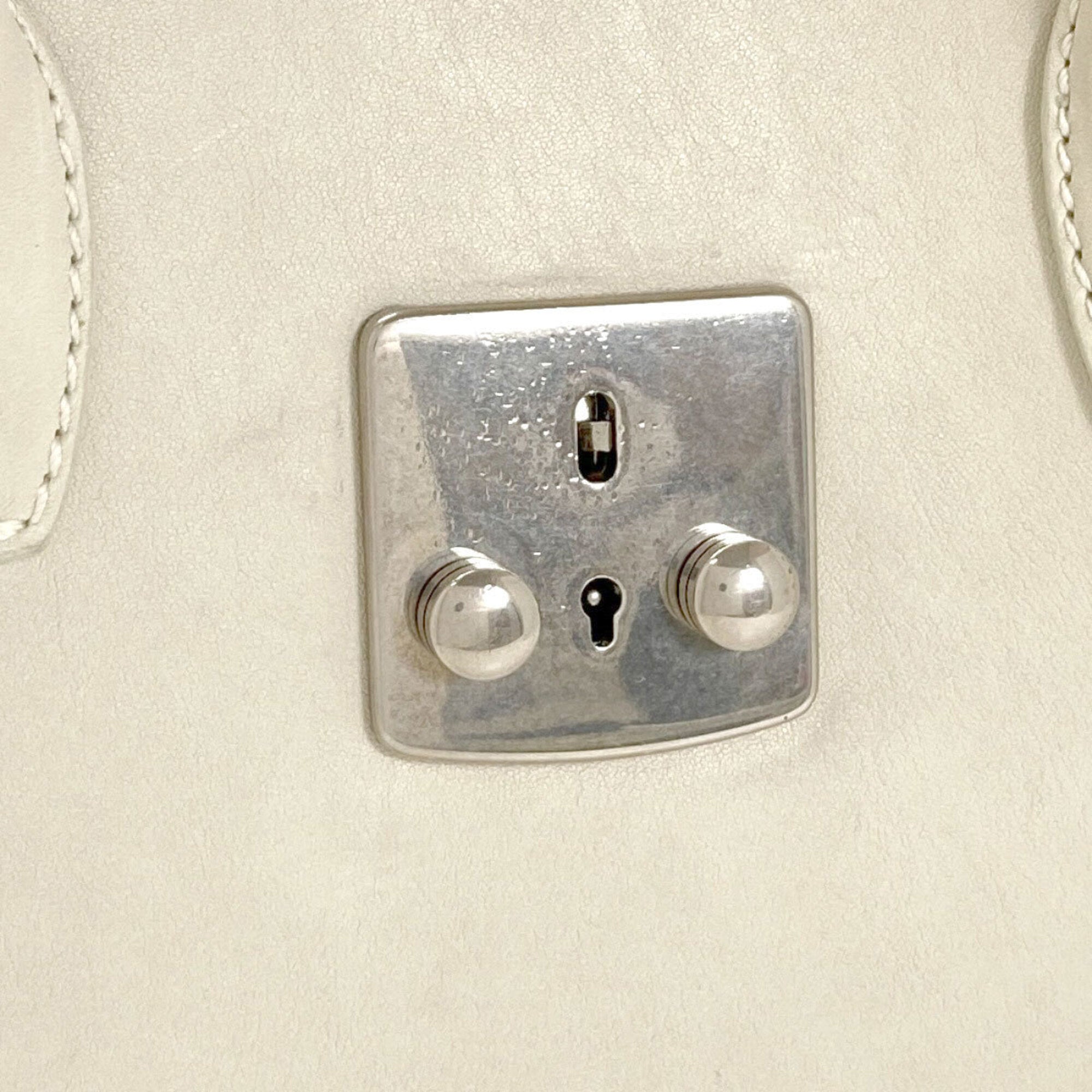 Miu Miu White Leather Handbag (Pre-Owned)