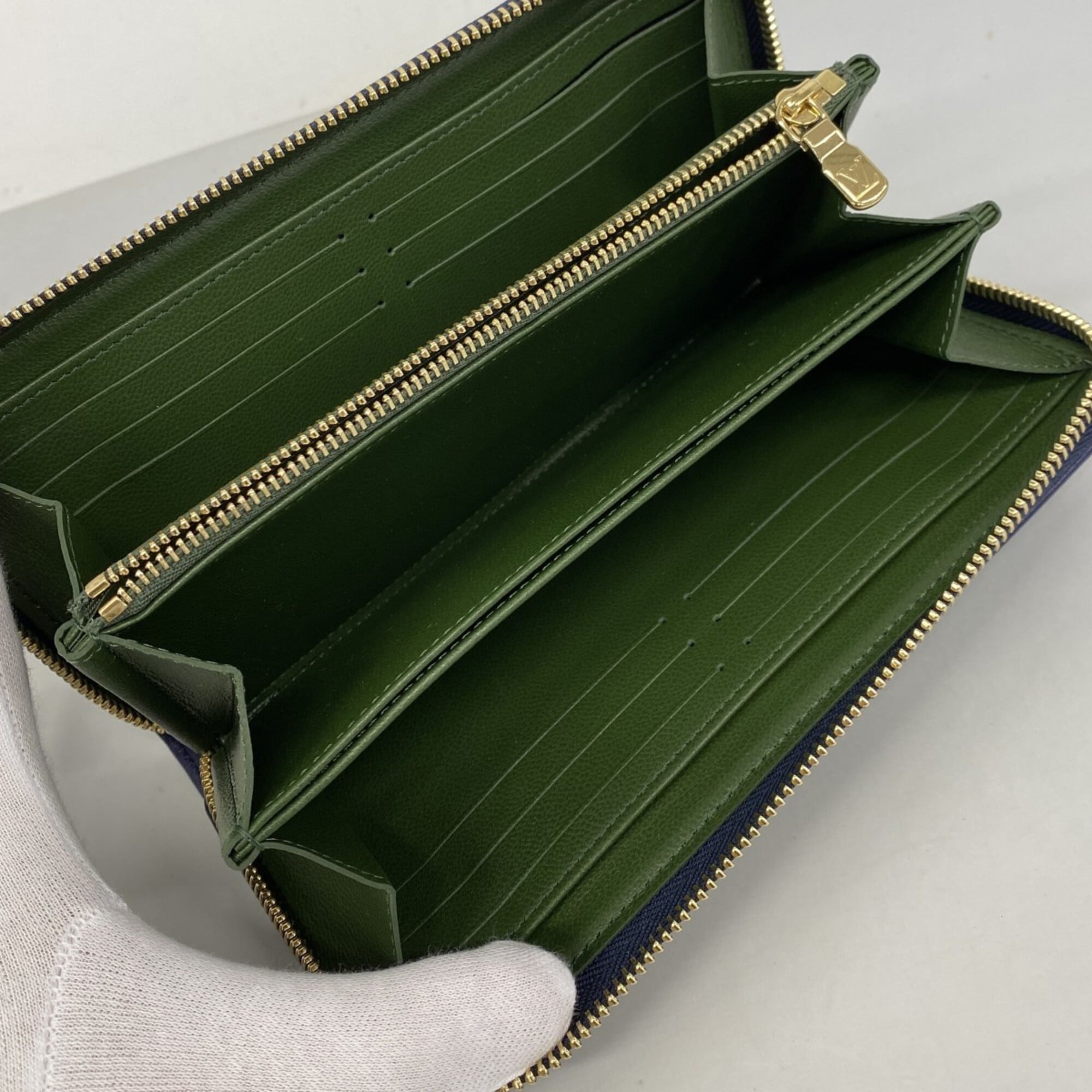 Louis Vuitton Green Navy Long Wallet (Bi-Fold) (Pre-Owned)