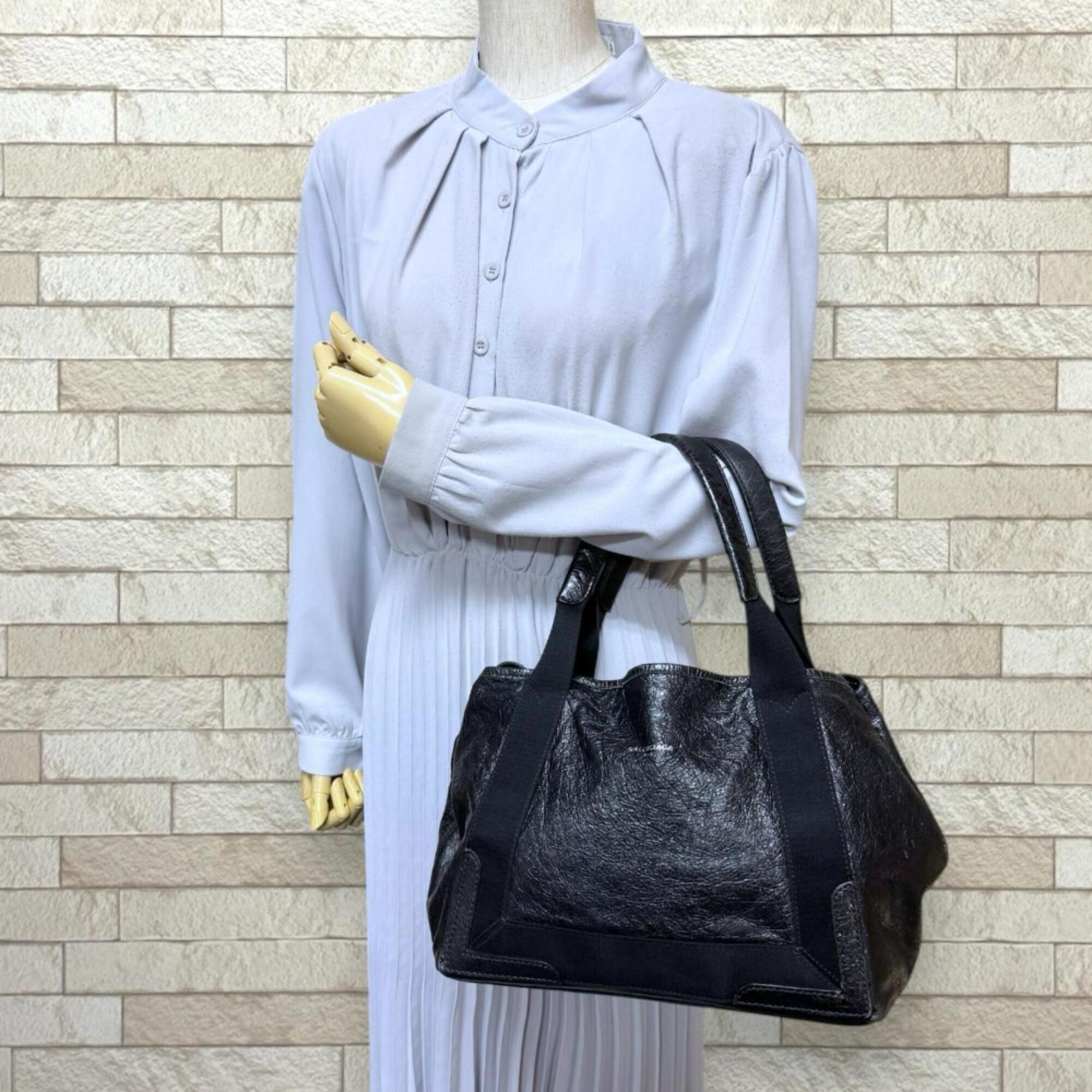 Balenciaga Black Leather Tote Bag (Pre-Owned)