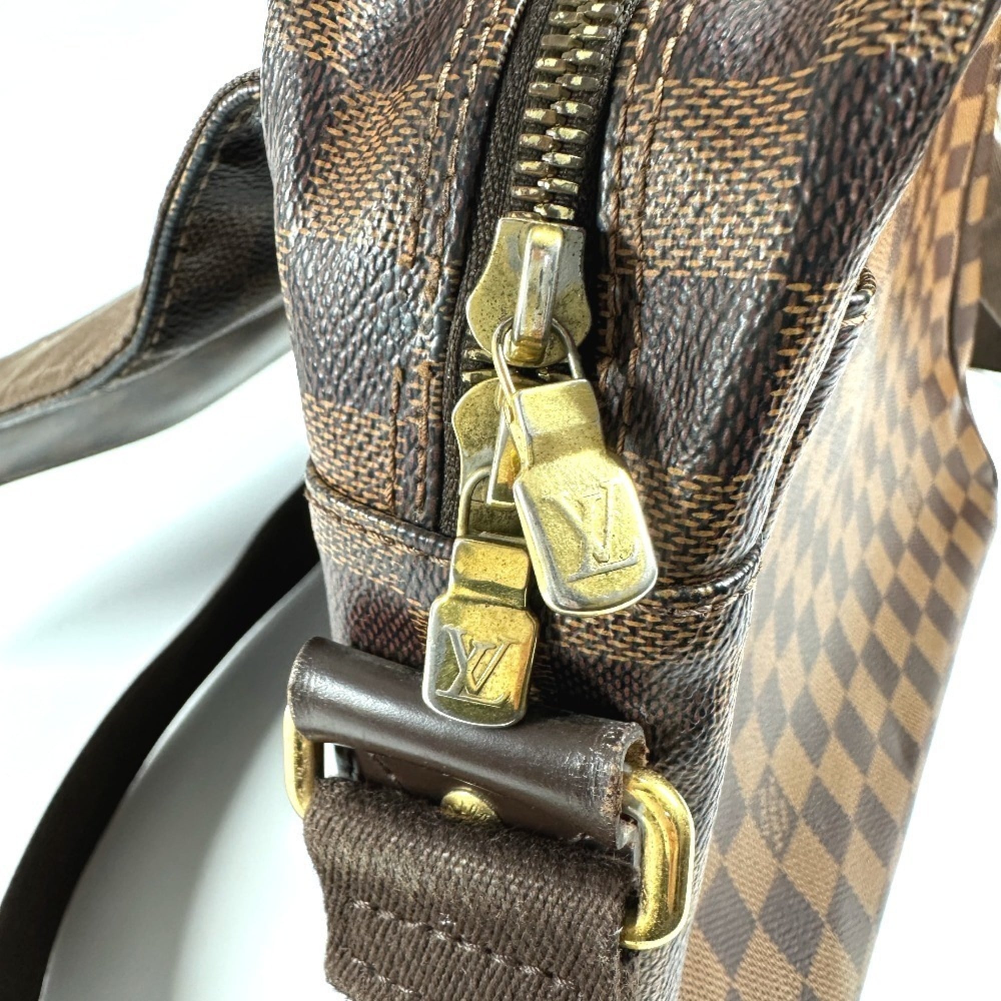 Louis Vuitton Brown Damier Canvas Messenger Bag Shoulder Bag (Pre-Owned)